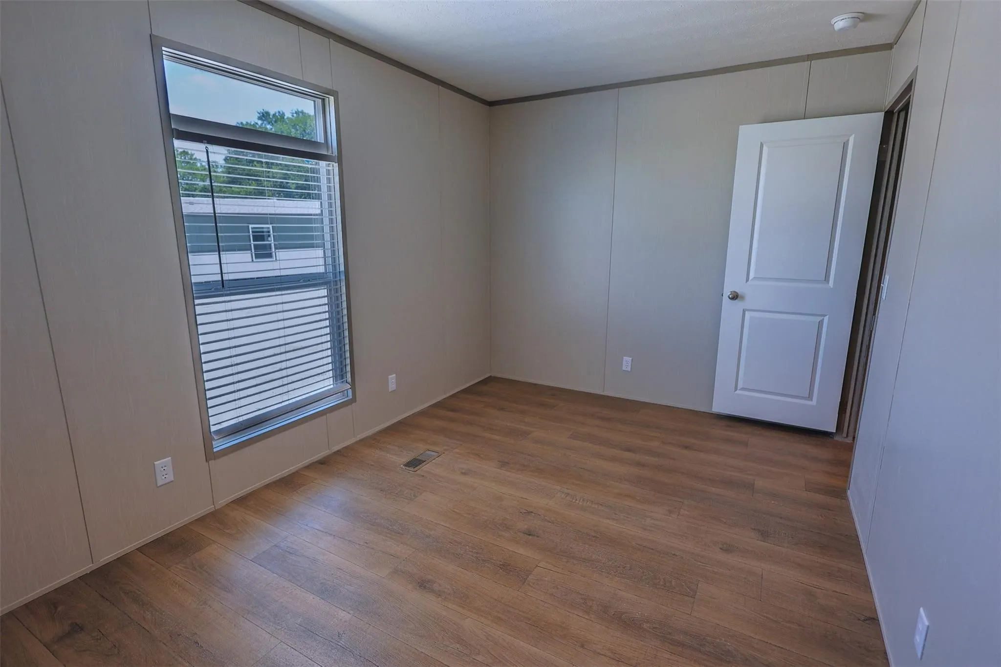 Manufactured Home For Sale in Tarrant County , 7151 Alcove Street, Azle, Texas 76020, 3 Bedroom, 2 Bathroom, Garage spaces, 1,216 Sqft, built in 2026, mls#21344479, Real Estate Agent in Azle, Homes For Sale in Tarrant county, Homes For Sale in Azle, Realtor in Azle Texas, Real Estate Brokerage Independent Realty Texas, Luminita Cordes Realtor