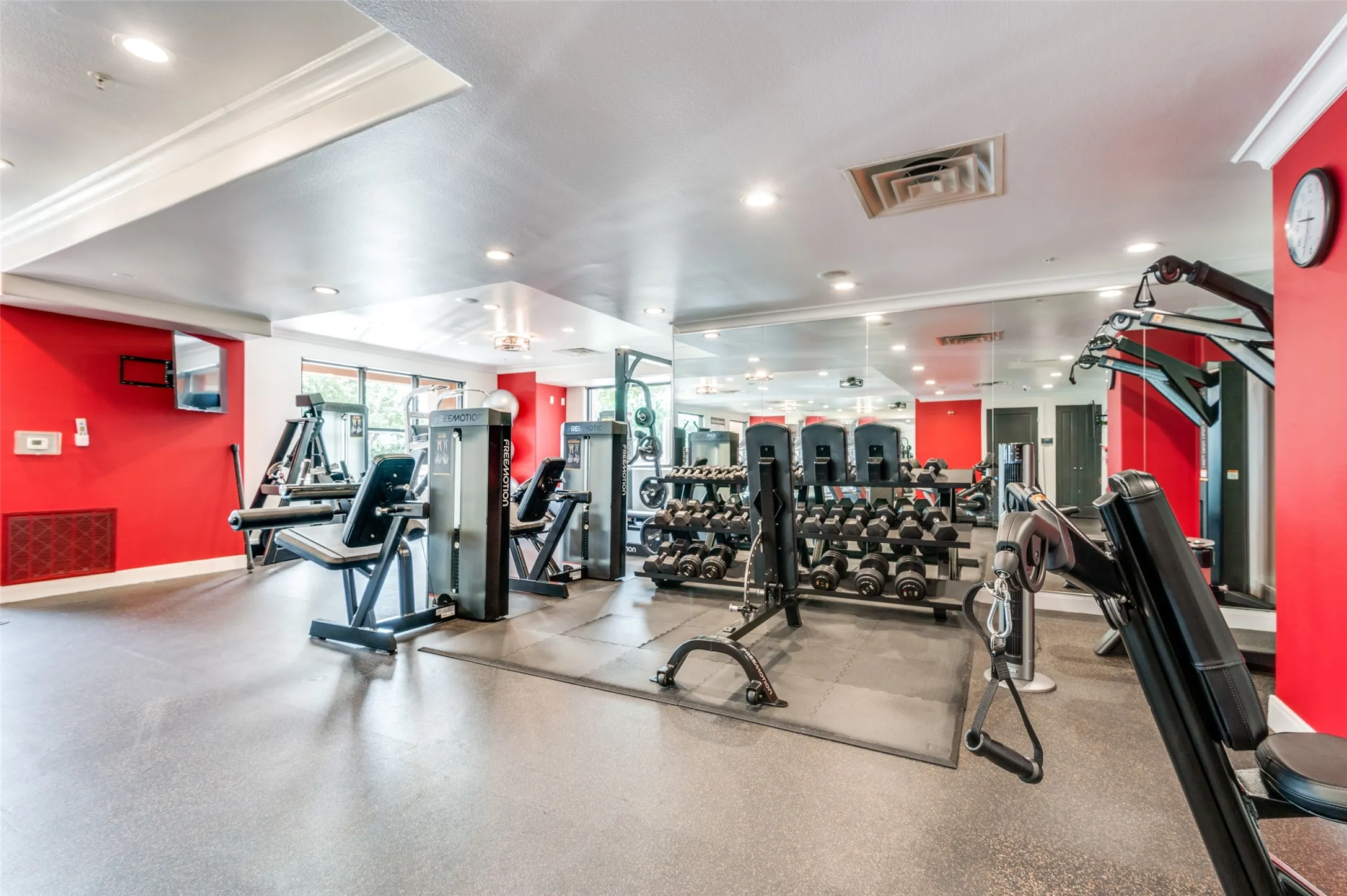 Fully-equipped fitness center open 24/7