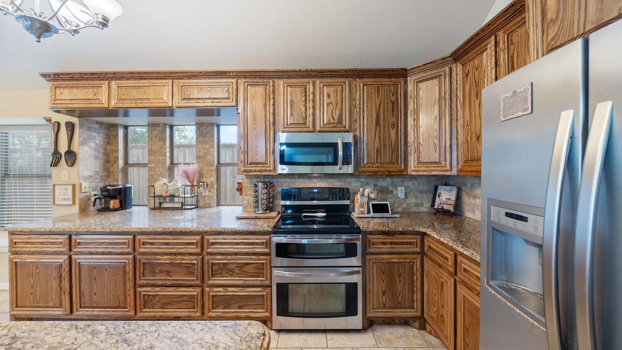 Single Family Residence For Sale in Kaufman County , 238 Country View Lane, Crandall, Texas 75114, 3 Bedroom, 2 Bathroom, 2 Garage spaces, 2,241 Sqft, built in 2005, mls#21344130, Real Estate Agent in Crandall, Homes For Sale in Kaufman county, Homes For Sale in Crandall, Realtor in Crandall Texas, Real Estate Brokerage Independent Realty Texas, Luminita Cordes Realtor