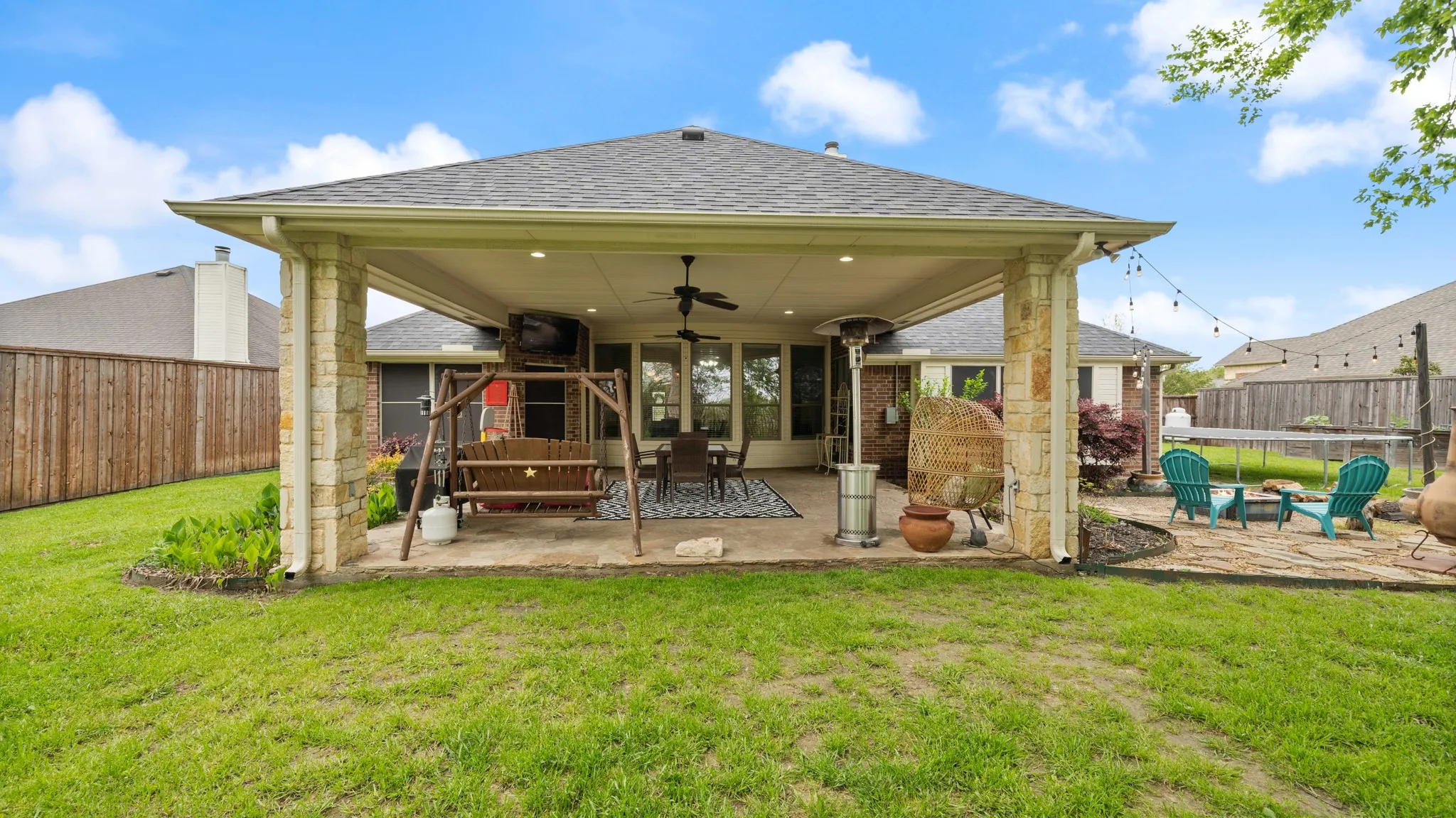 Single Family Residence For Sale in Kaufman County , 238 Country View Lane, Crandall, Texas 75114, 3 Bedroom, 2 Bathroom, 2 Garage spaces, 2,241 Sqft, built in 2005, mls#21344130, Real Estate Agent in Crandall, Homes For Sale in Kaufman county, Homes For Sale in Crandall, Realtor in Crandall Texas, Real Estate Brokerage Independent Realty Texas, Luminita Cordes Realtor