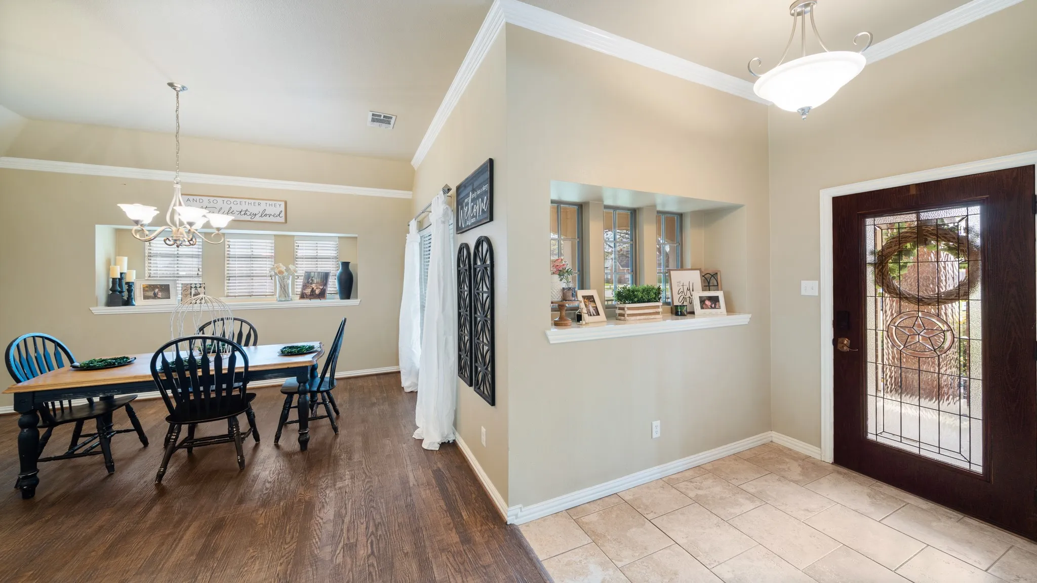 Single Family Residence For Sale in Kaufman County , 238 Country View Lane, Crandall, Texas 75114, 3 Bedroom, 2 Bathroom, 2 Garage spaces, 2,241 Sqft, built in 2005, mls#21344130, Real Estate Agent in Crandall, Homes For Sale in Kaufman county, Homes For Sale in Crandall, Realtor in Crandall Texas, Real Estate Brokerage Independent Realty Texas, Luminita Cordes Realtor