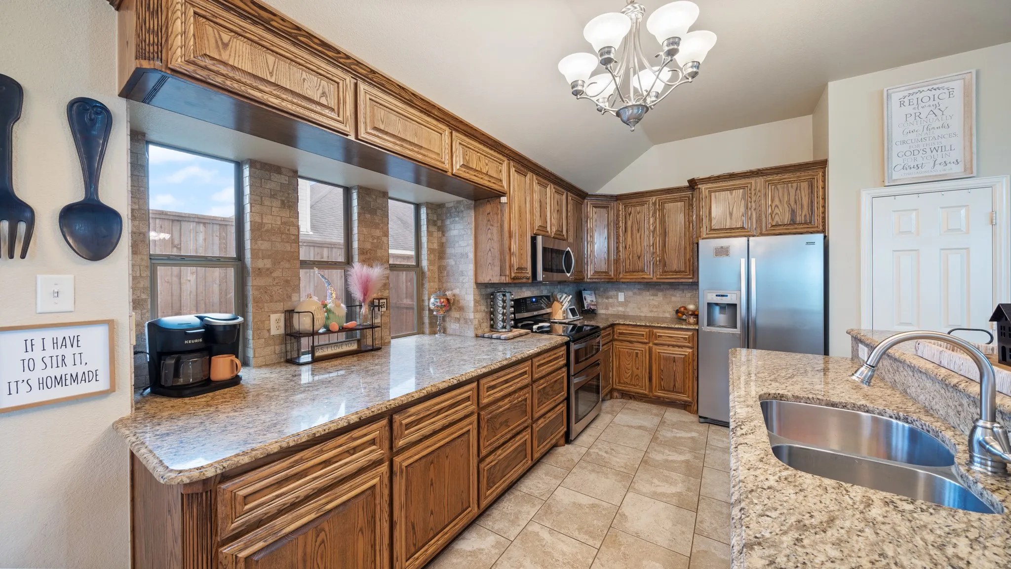 Single Family Residence For Sale in Kaufman County , 238 Country View Lane, Crandall, Texas 75114, 3 Bedroom, 2 Bathroom, 2 Garage spaces, 2,241 Sqft, built in 2005, mls#21344130, Real Estate Agent in Crandall, Homes For Sale in Kaufman county, Homes For Sale in Crandall, Realtor in Crandall Texas, Real Estate Brokerage Independent Realty Texas, Luminita Cordes Realtor