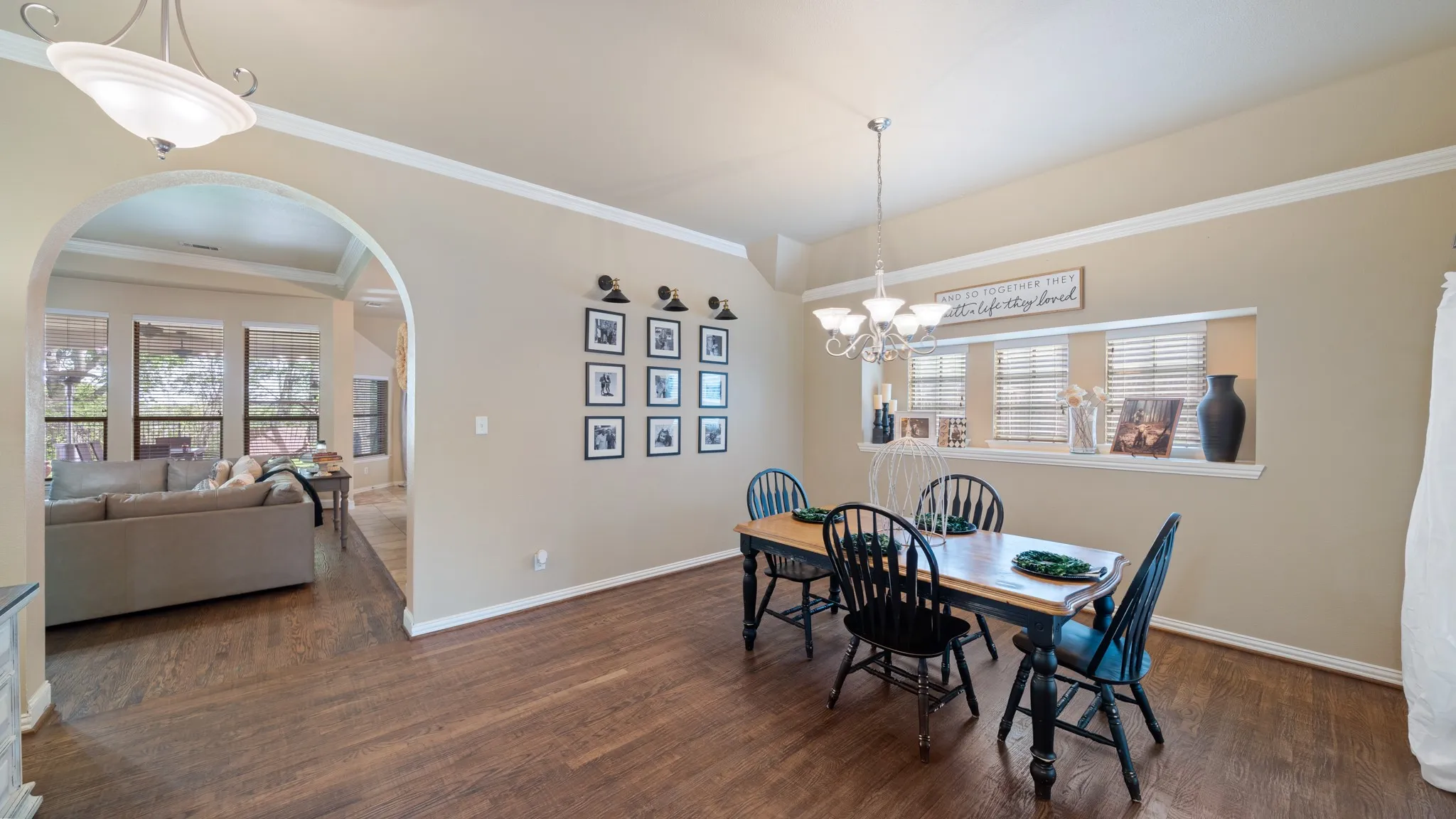 Single Family Residence For Sale in Kaufman County , 238 Country View Lane, Crandall, Texas 75114, 3 Bedroom, 2 Bathroom, 2 Garage spaces, 2,241 Sqft, built in 2005, mls#21344130, Real Estate Agent in Crandall, Homes For Sale in Kaufman county, Homes For Sale in Crandall, Realtor in Crandall Texas, Real Estate Brokerage Independent Realty Texas, Luminita Cordes Realtor