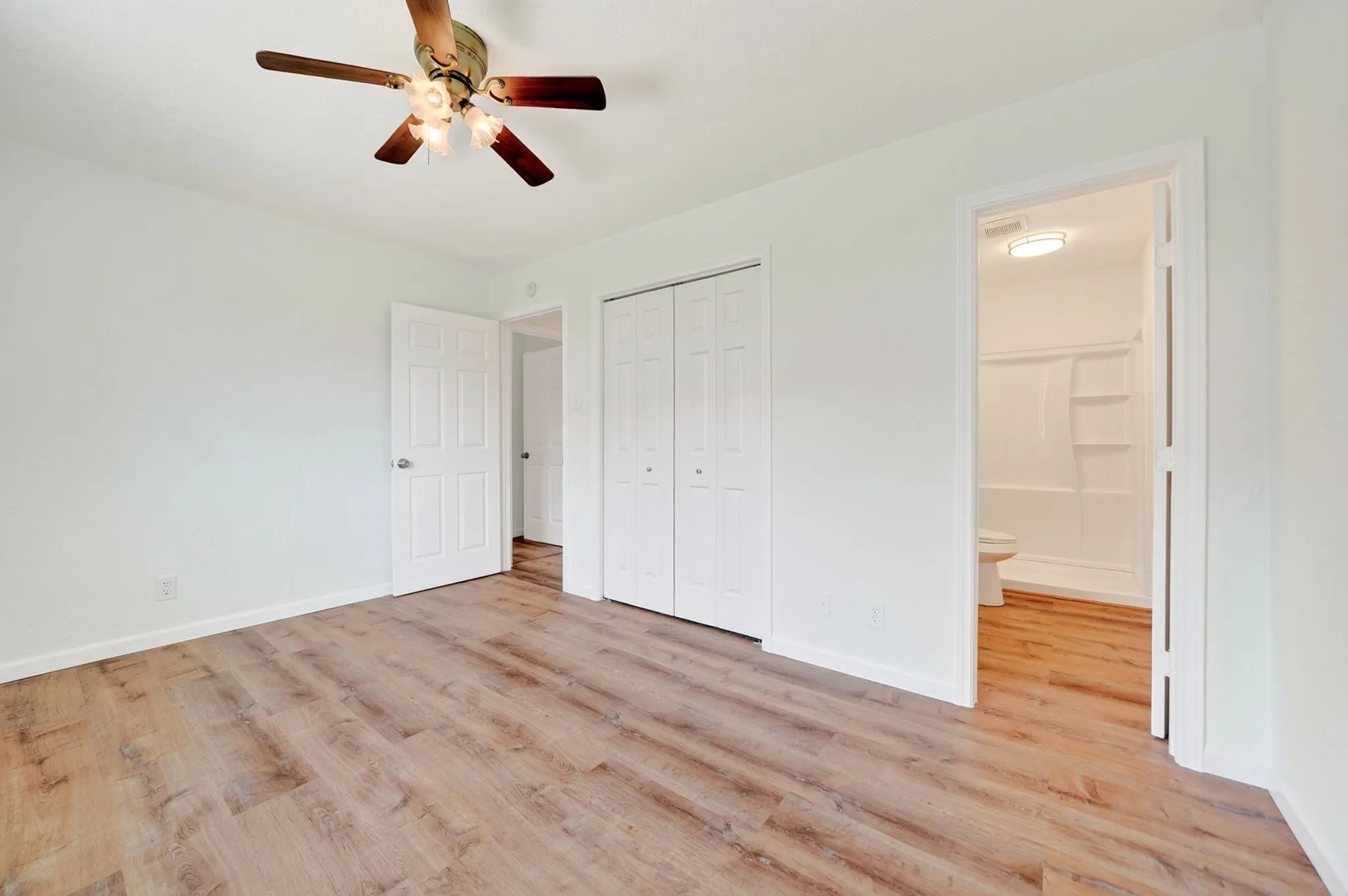 Single Family Residence For Sale in Hunt County , 8312 Charles Street, Greenville, Texas 75402, 3 Bedroom, 2 Bathroom, 1 Garage spaces, 1,269 Sqft, built in 1971, mls#21336034, Real Estate Agent in Greenville, Homes For Sale in Hunt county, Homes For Sale in Greenville, Realtor in Greenville Texas, Real Estate Brokerage Independent Realty Texas, Luminita Cordes Realtor