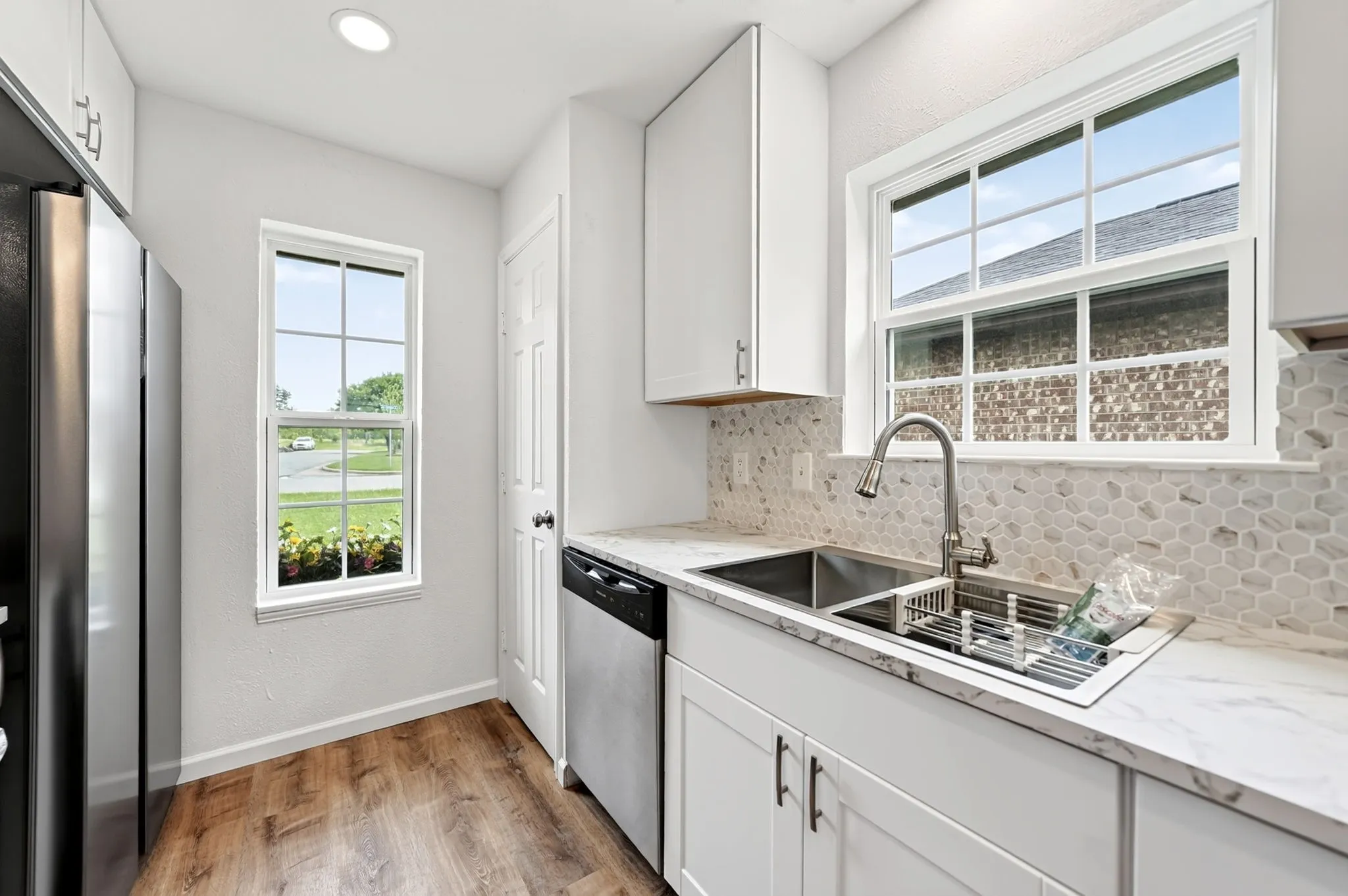 Single Family Residence For Sale in Hunt County , 8312 Charles Street, Greenville, Texas 75402, 3 Bedroom, 2 Bathroom, 1 Garage spaces, 1,269 Sqft, built in 1971, mls#21336034, Real Estate Agent in Greenville, Homes For Sale in Hunt county, Homes For Sale in Greenville, Realtor in Greenville Texas, Real Estate Brokerage Independent Realty Texas, Luminita Cordes Realtor