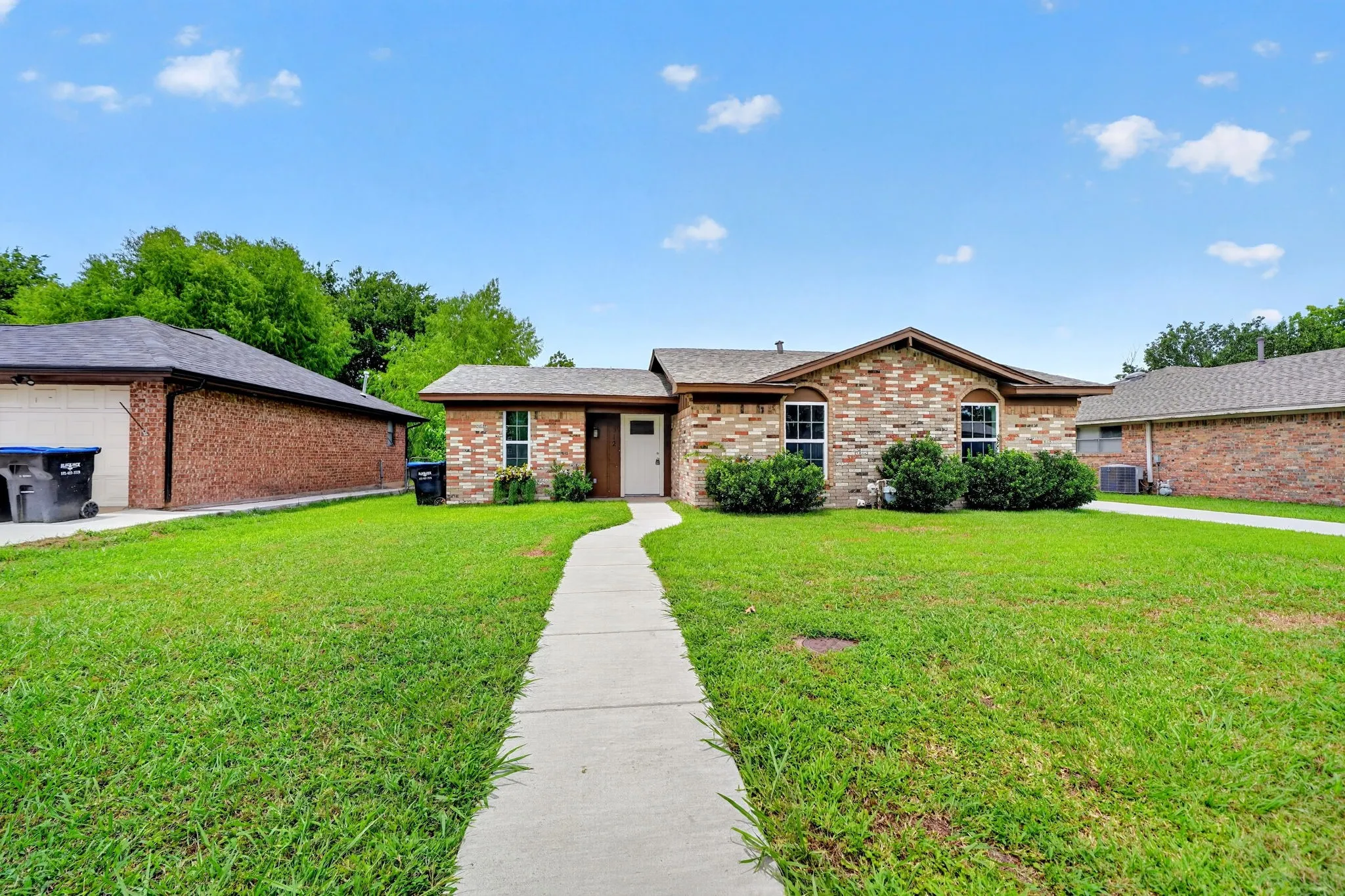 Single Family Residence For Sale in Hunt County , 8312 Charles Street, Greenville, Texas 75402, 3 Bedroom, 2 Bathroom, 1 Garage spaces, 1,269 Sqft, built in 1971, mls#21336034, Real Estate Agent in Greenville, Homes For Sale in Hunt county, Homes For Sale in Greenville, Realtor in Greenville Texas, Real Estate Brokerage Independent Realty Texas, Luminita Cordes Realtor
