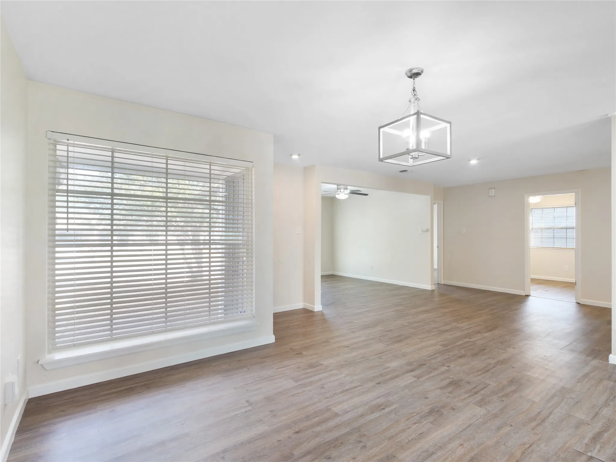 Single Family Residence For Sale in Dallas County , 3616 Pacesetter Drive, Dallas, Texas 75241, 3 Bedroom, 2 Bathroom, 1 Garage spaces, 1,187 Sqft, built in 1971, mls#21324537, Real Estate Agent in Dallas, Homes For Sale in Dallas county, Homes For Sale in Dallas, Realtor in Dallas Texas, Real Estate Brokerage Independent Realty Texas, Luminita Cordes Realtor