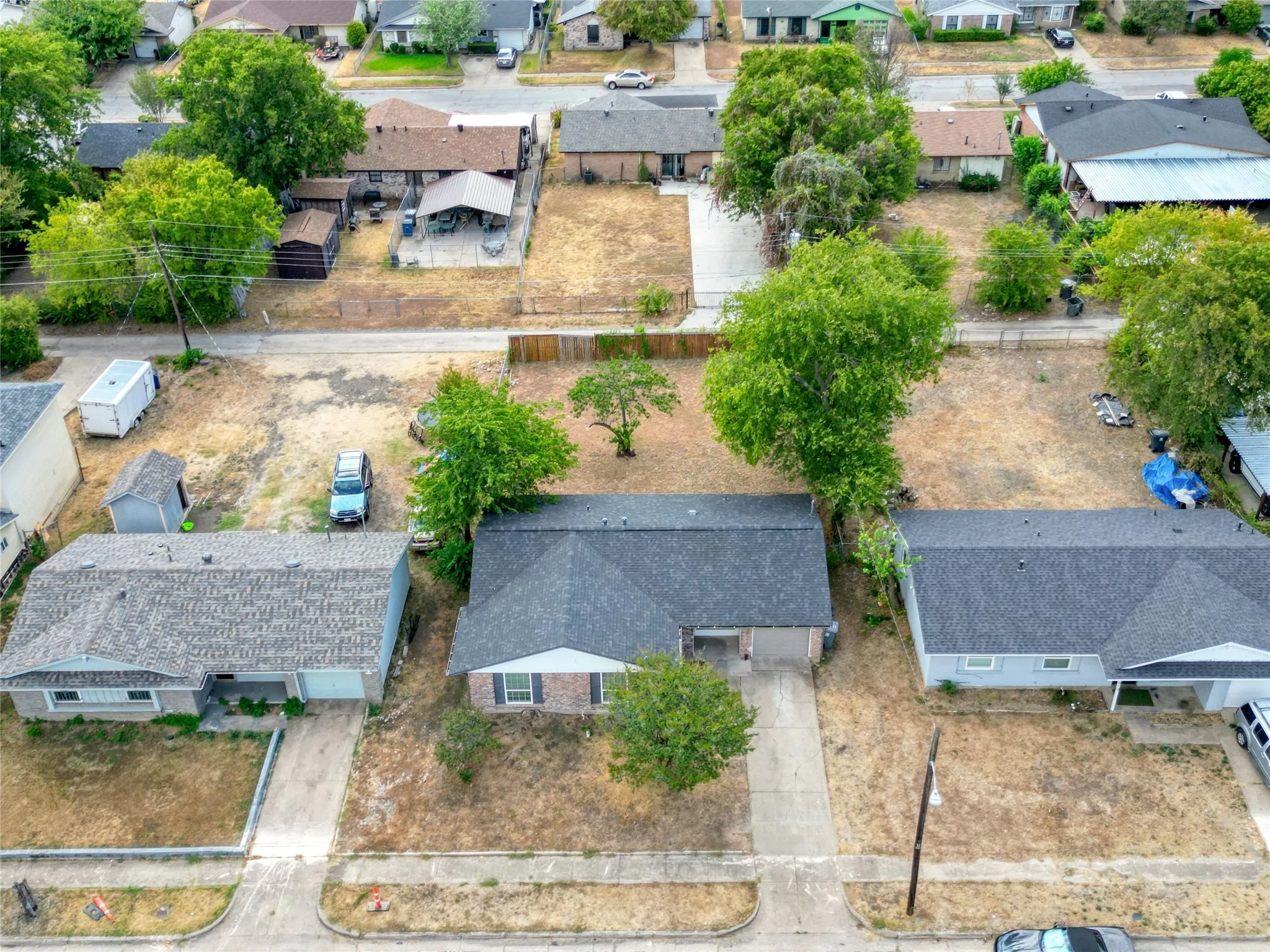 Single Family Residence For Sale in Dallas County , 3616 Pacesetter Drive, Dallas, Texas 75241, 3 Bedroom, 2 Bathroom, 1 Garage spaces, 1,187 Sqft, built in 1971, mls#21324537, Real Estate Agent in Dallas, Homes For Sale in Dallas county, Homes For Sale in Dallas, Realtor in Dallas Texas, Real Estate Brokerage Independent Realty Texas, Luminita Cordes Realtor
