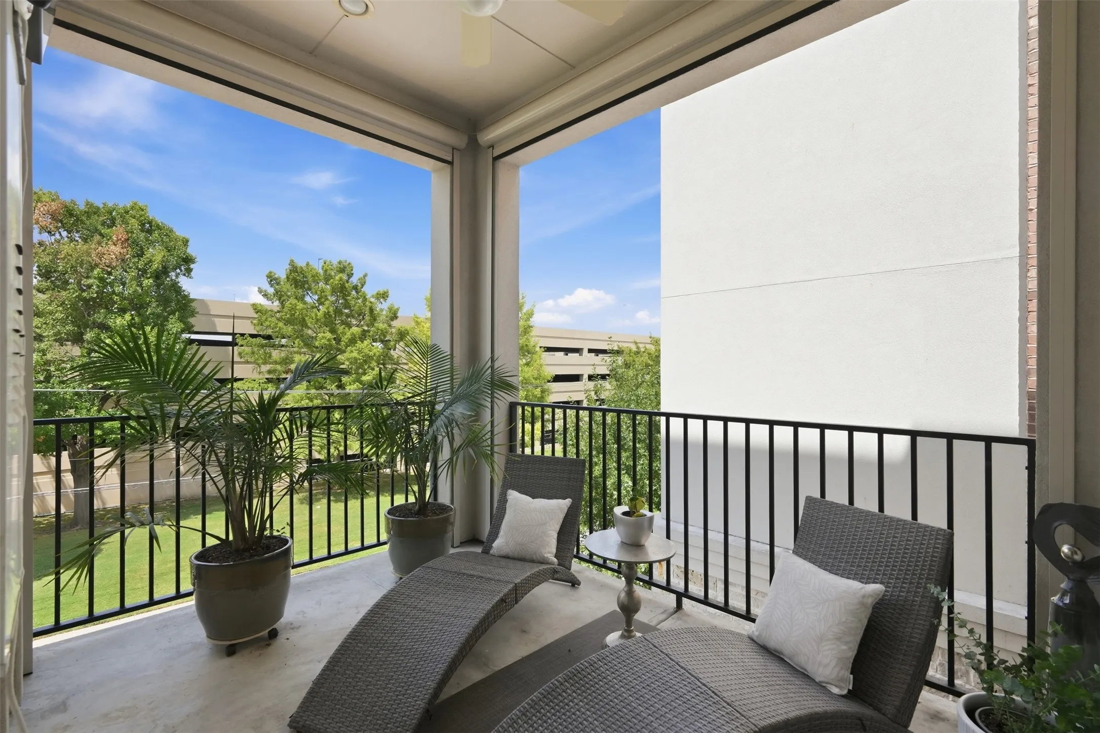 Condominium For Sale in Dallas County , 5005 Meridian Lane 2103, Addison, Texas 75001, 2 Bedroom, 3 Bathroom, 2 Garage spaces, 1,966 Sqft, built in 2013, Price $545,000, mls#21328688, Real Estate Agent in Addison, Homes For Sale in Dallas county, Homes For Sale in Addison, Realtor in Addison Texas, Real Estate Brokerage Independent Realty Texas, Luminita Cordes Realtor