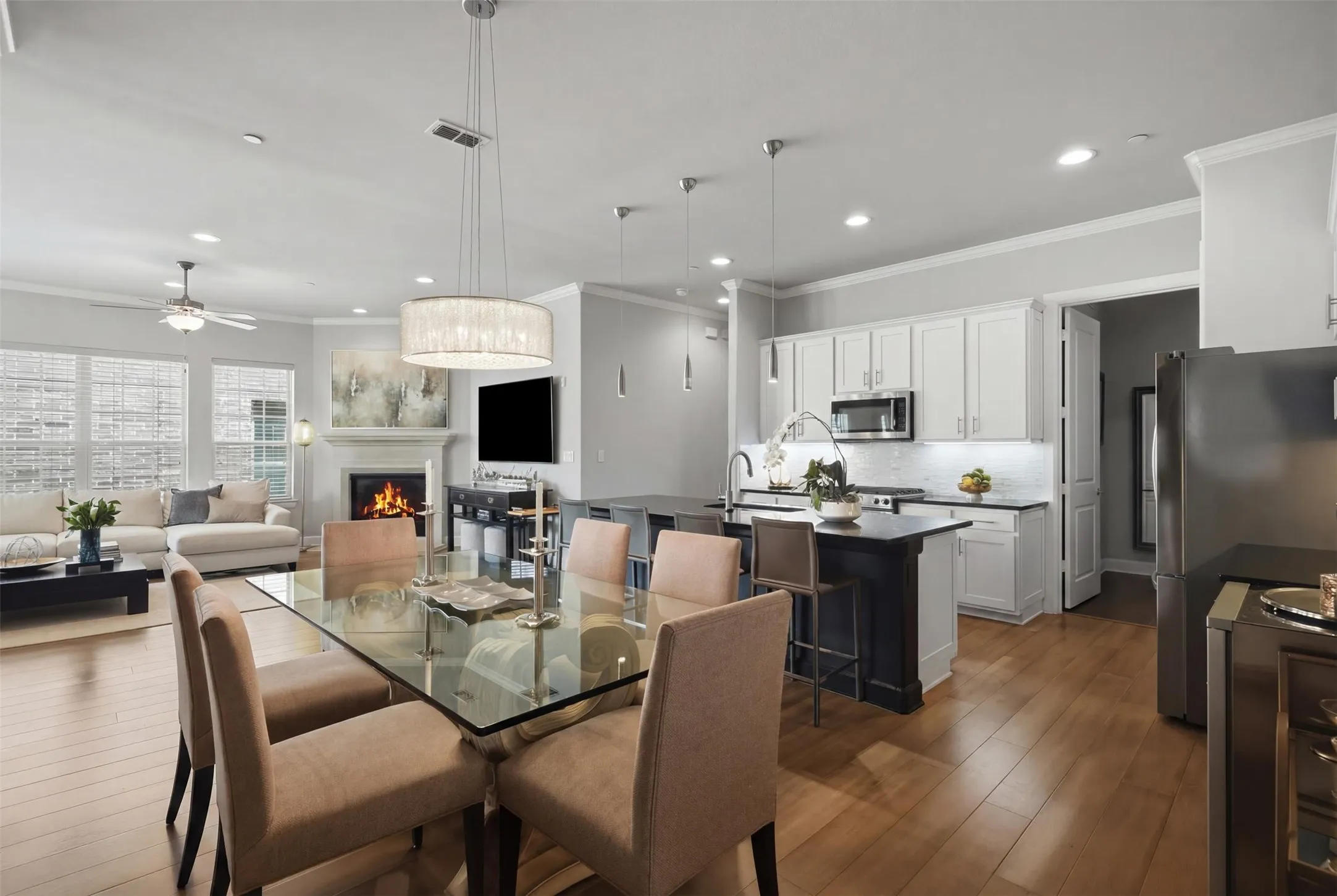 Condominium For Sale in Dallas County , 5005 Meridian Lane 2103, Addison, Texas 75001, 2 Bedroom, 3 Bathroom, 2 Garage spaces, 1,966 Sqft, built in 2013, Price $545,000, mls#21328688, Real Estate Agent in Addison, Homes For Sale in Dallas county, Homes For Sale in Addison, Realtor in Addison Texas, Real Estate Brokerage Independent Realty Texas, Luminita Cordes Realtor