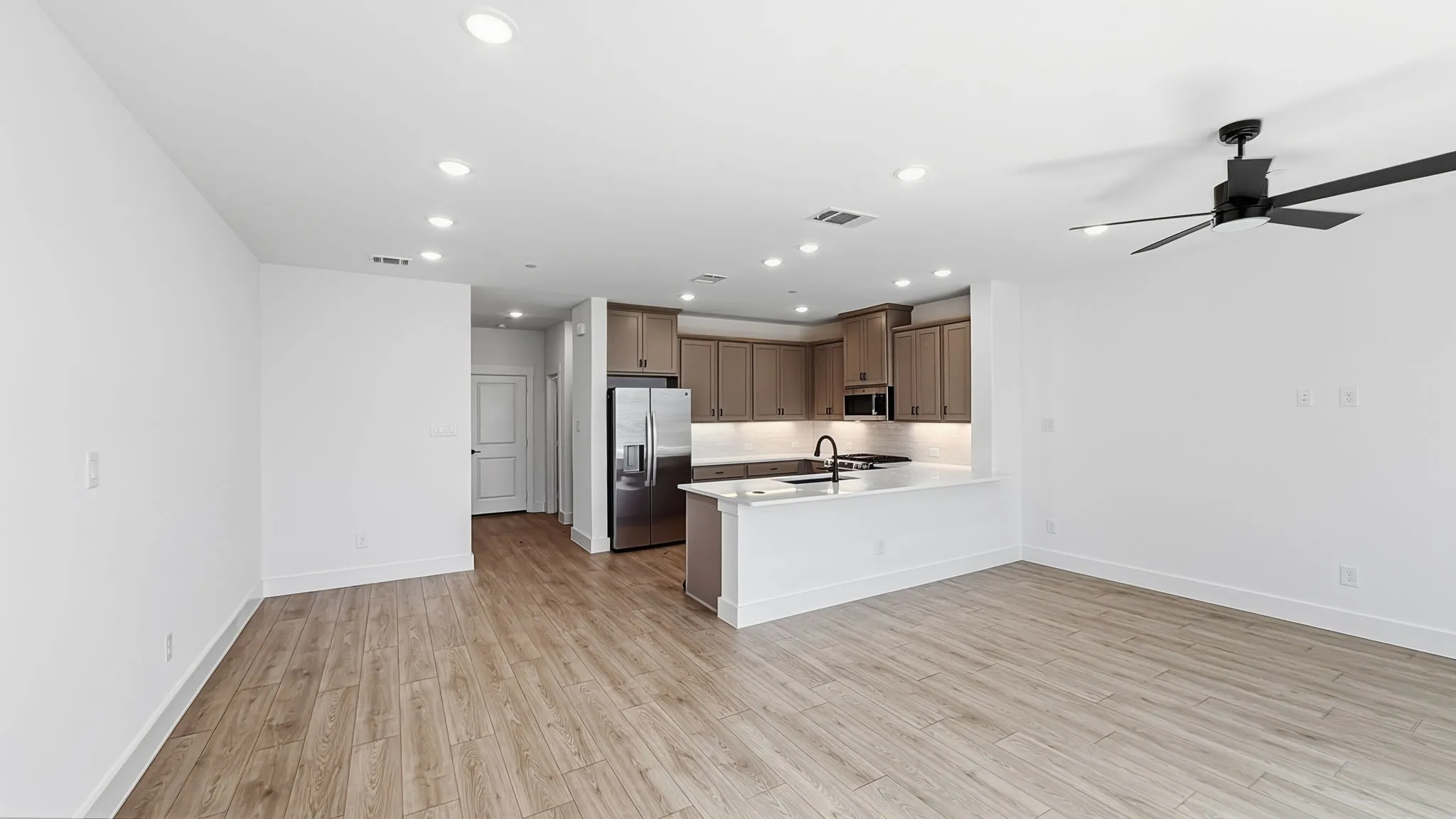 Townhouse For Rent in Collin County , 2521 Brunswick Way, Allen, Texas 75013, 3 Bedroom, 3 Bathroom, 2 Garage spaces, 1,844 Sqft, built in 2026, mls#21344186, Real Estate Agent in Allen, Homes For Rent in Collin county, Homes For Rent in Allen, Realtor in Allen Texas, Real Estate Brokerage Independent Realty Texas, Luminita Cordes Realtor