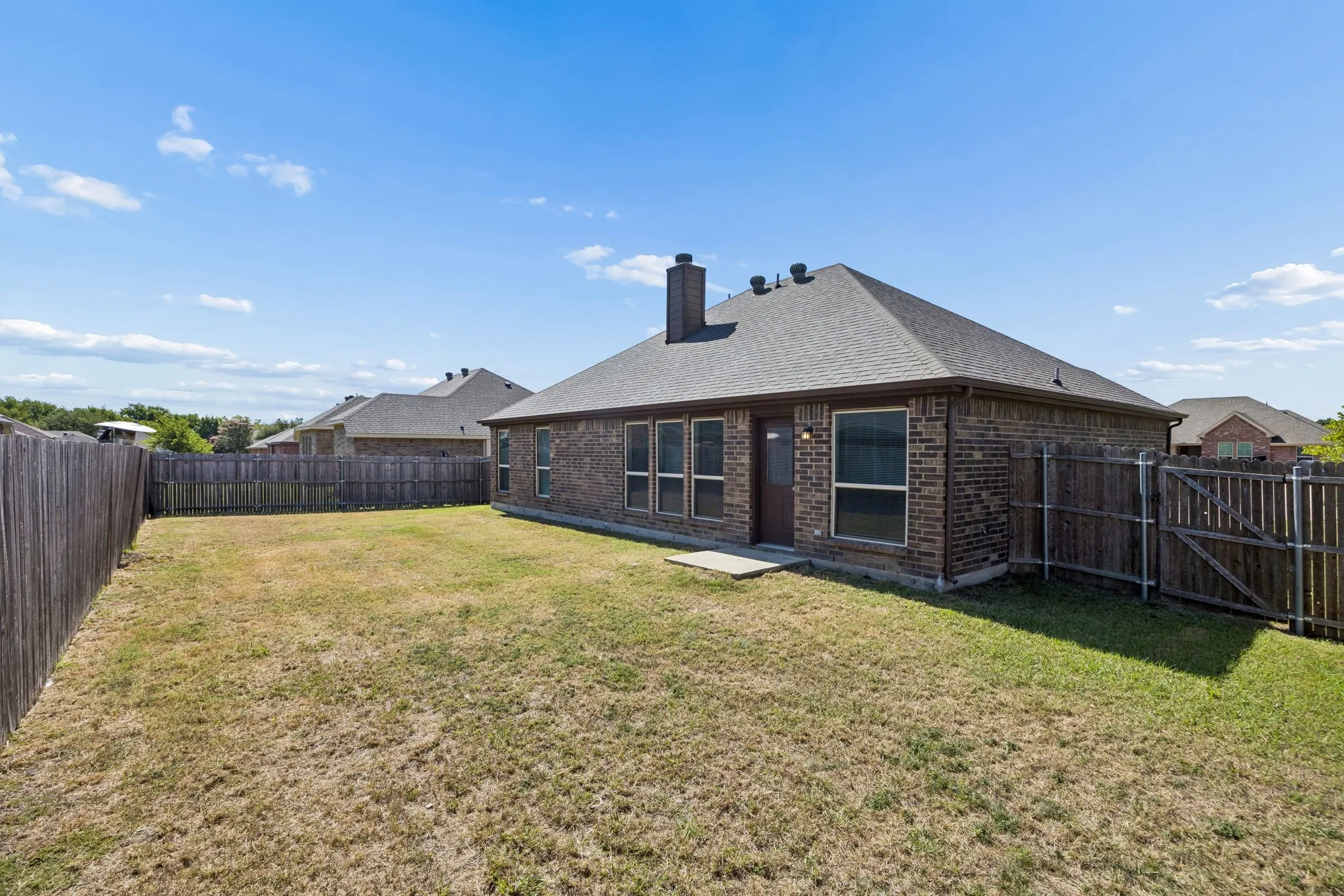 Single Family Residence For Sale in Ellis County , 217 Troy Lane, Red Oak, Texas 75154, 3 Bedroom, 2 Bathroom, 2 Garage spaces, 1,762 Sqft, built in 2013, mls#21344686, Real Estate Agent in Red Oak, Homes For Sale in Ellis county, Homes For Sale in Red Oak, Realtor in Red Oak Texas, Real Estate Brokerage Independent Realty Texas, Luminita Cordes Realtor