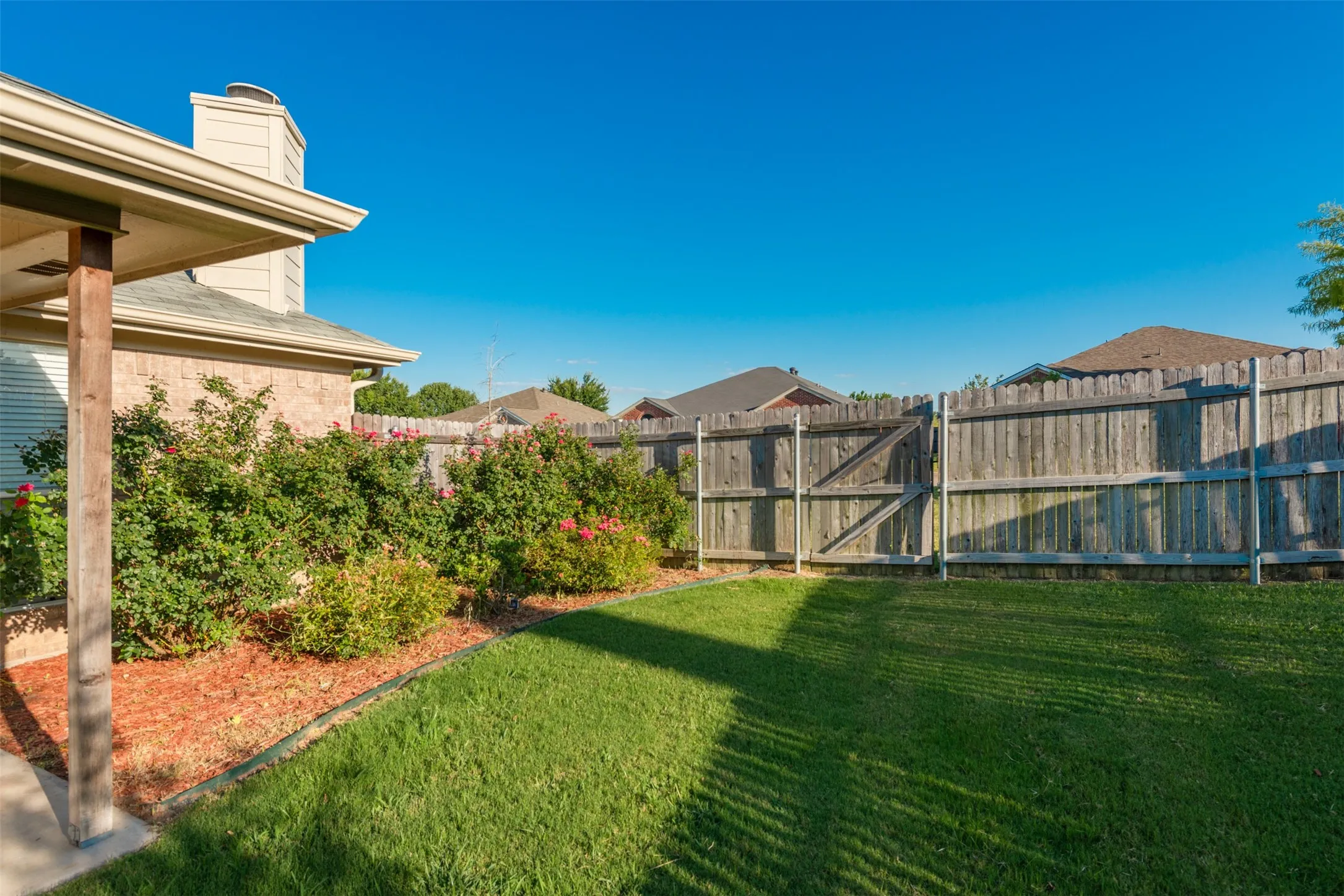 Single Family Residence For Rent in Parker County , 201 Whitestone Way, Weatherford, Texas 76085, 4 Bedroom, 2 Bathroom, 2 Garage spaces, 1,833 Sqft, built in 2002, mls#21344886, Real Estate Agent in Weatherford, Homes For Rent in Parker county, Homes For Rent in Weatherford, Realtor in Weatherford Texas, Real Estate Brokerage Independent Realty Texas, Luminita Cordes Realtor