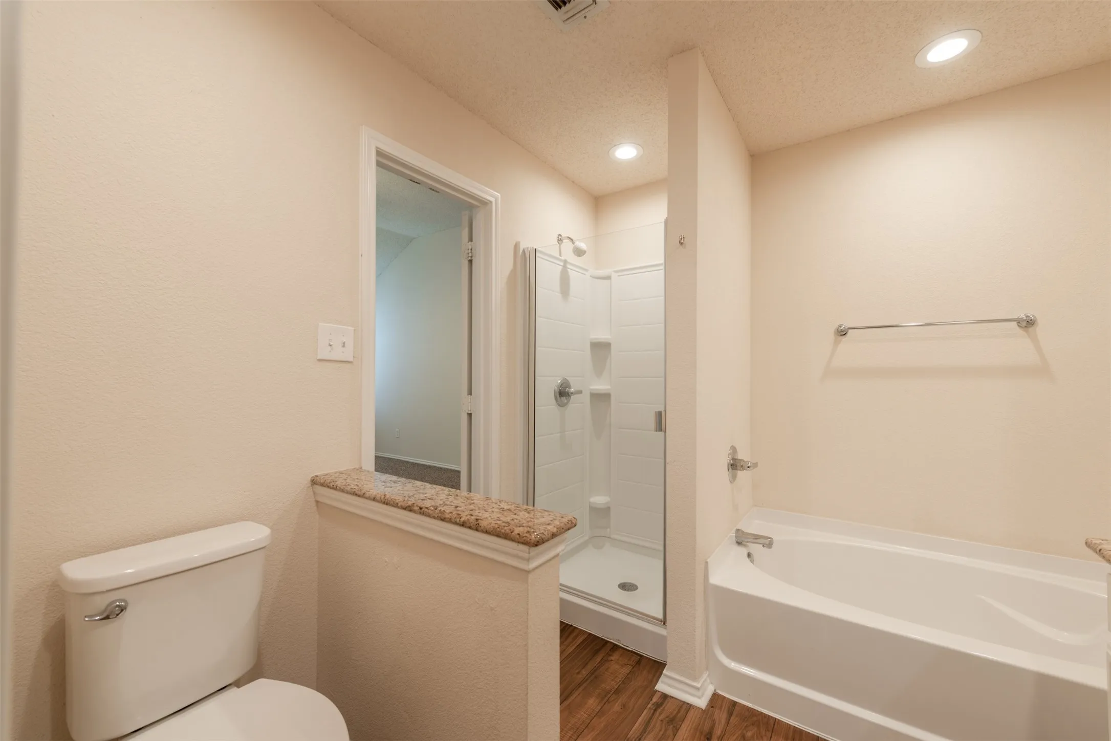 Single Family Residence For Rent in Parker County , 201 Whitestone Way, Weatherford, Texas 76085, 4 Bedroom, 2 Bathroom, 2 Garage spaces, 1,833 Sqft, built in 2002, mls#21344886, Real Estate Agent in Weatherford, Homes For Rent in Parker county, Homes For Rent in Weatherford, Realtor in Weatherford Texas, Real Estate Brokerage Independent Realty Texas, Luminita Cordes Realtor