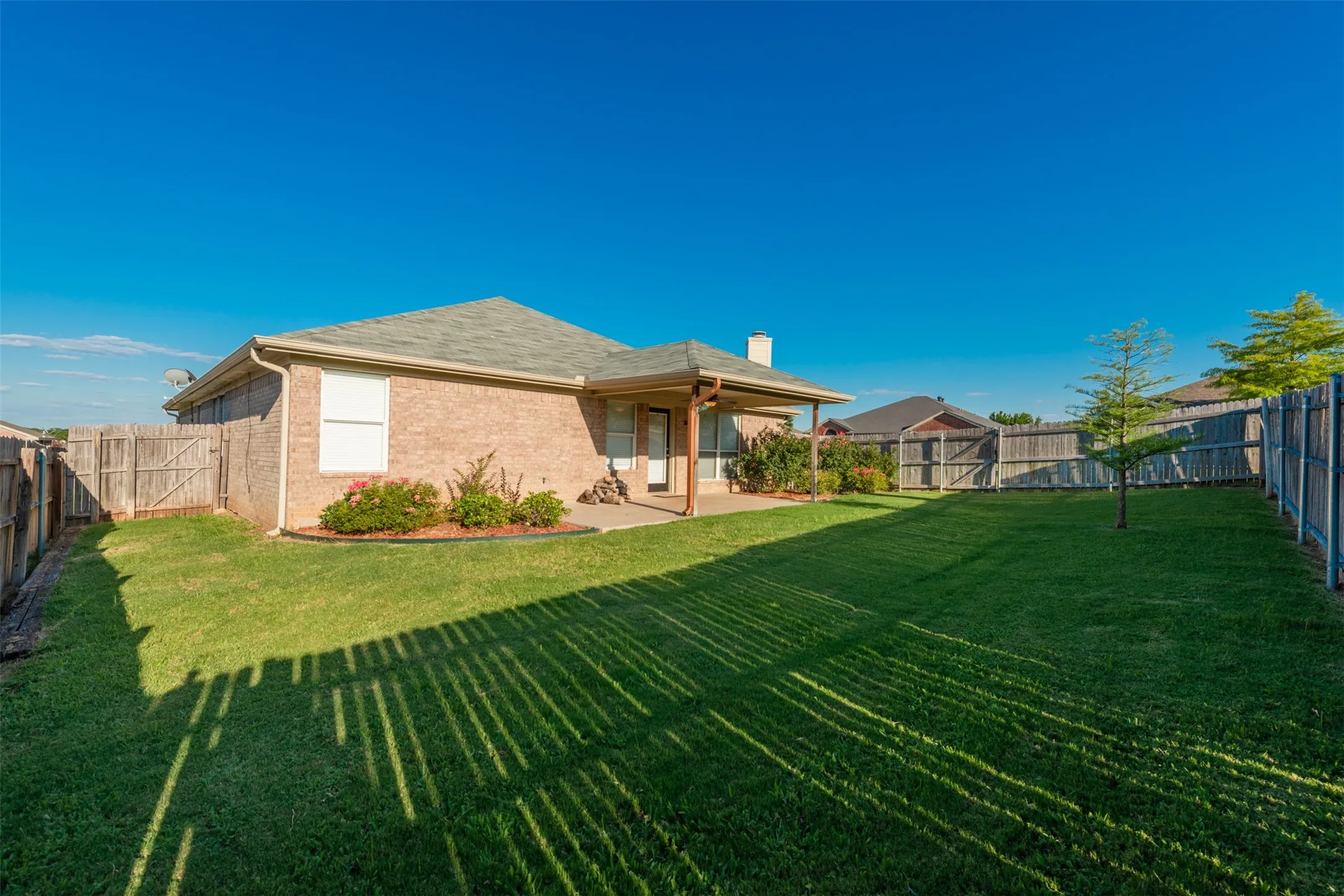 Single Family Residence For Rent in Parker County , 201 Whitestone Way, Weatherford, Texas 76085, 4 Bedroom, 2 Bathroom, 2 Garage spaces, 1,833 Sqft, built in 2002, mls#21344886, Real Estate Agent in Weatherford, Homes For Rent in Parker county, Homes For Rent in Weatherford, Realtor in Weatherford Texas, Real Estate Brokerage Independent Realty Texas, Luminita Cordes Realtor