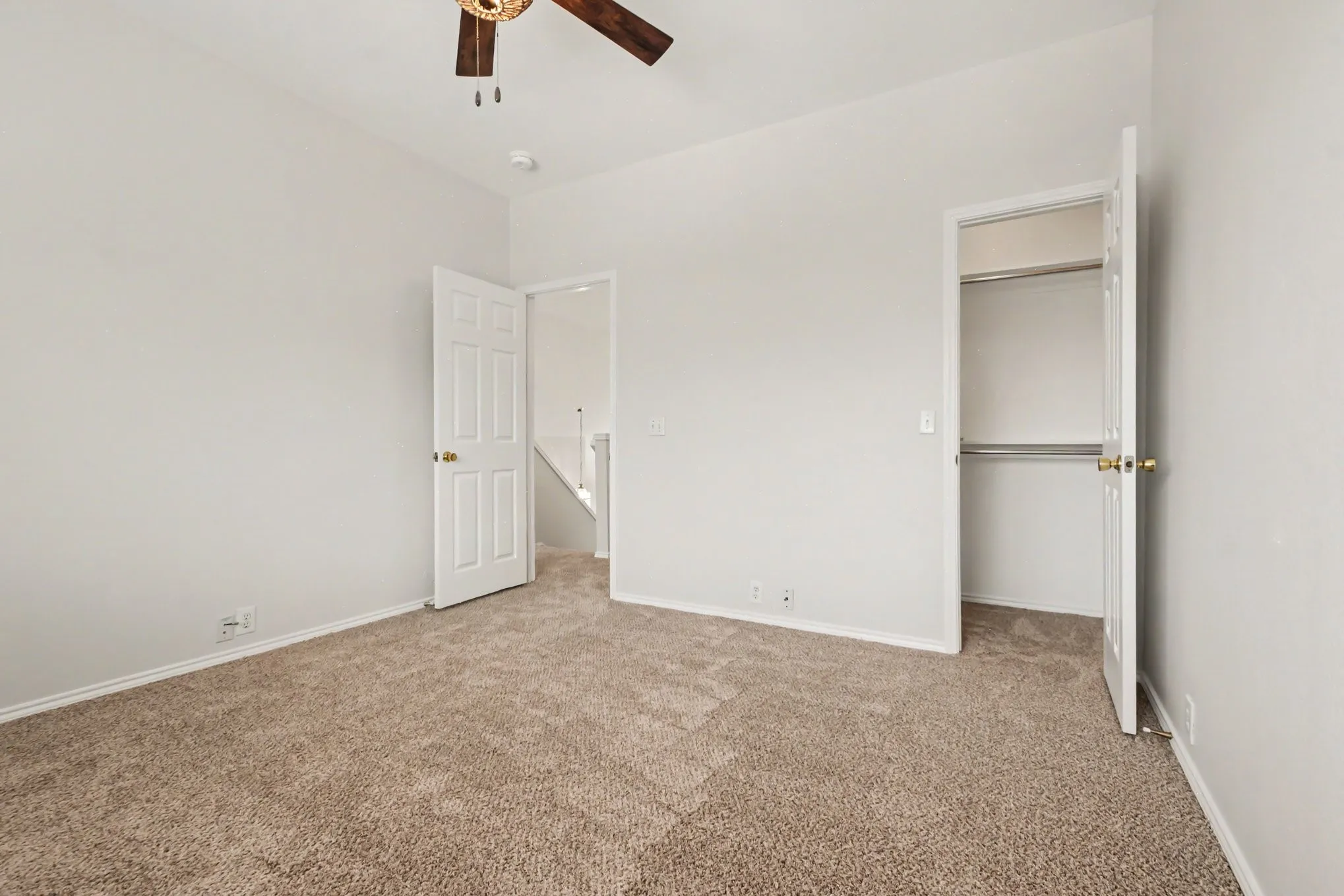 Single Family Residence For Sale in Collin County , 11427 Still Hollow Drive, Frisco, Texas 75035, 3 Bedroom, 3 Bathroom, 2 Garage spaces, 2,004 Sqft, built in 2001, mls#21344601, Real Estate Agent in Frisco, Homes For Sale in Collin county, Homes For Sale in Frisco, Realtor in Frisco Texas, Real Estate Brokerage Independent Realty Texas, Luminita Cordes Realtor