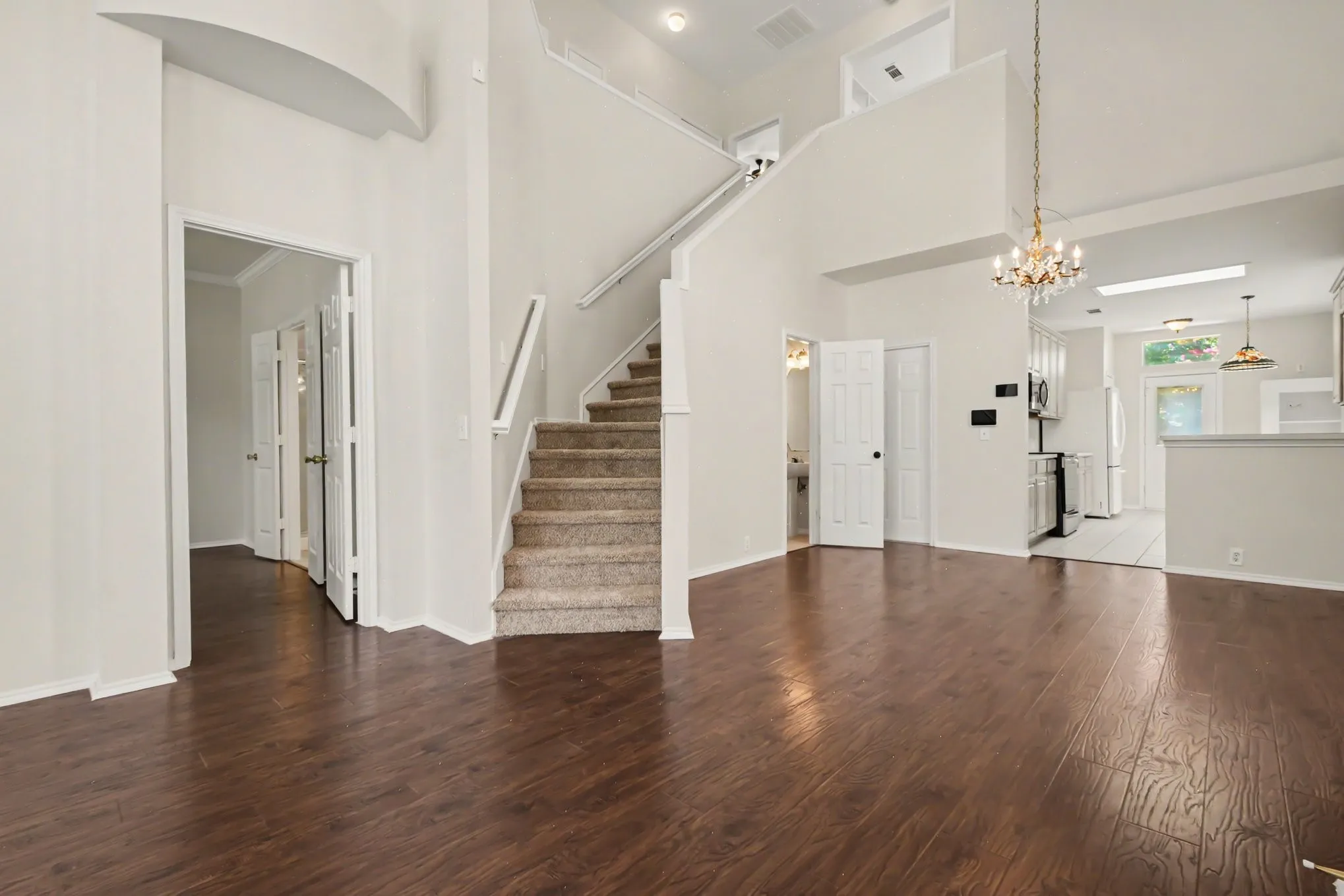 Single Family Residence For Sale in Collin County , 11427 Still Hollow Drive, Frisco, Texas 75035, 3 Bedroom, 3 Bathroom, 2 Garage spaces, 2,004 Sqft, built in 2001, mls#21344601, Real Estate Agent in Frisco, Homes For Sale in Collin county, Homes For Sale in Frisco, Realtor in Frisco Texas, Real Estate Brokerage Independent Realty Texas, Luminita Cordes Realtor