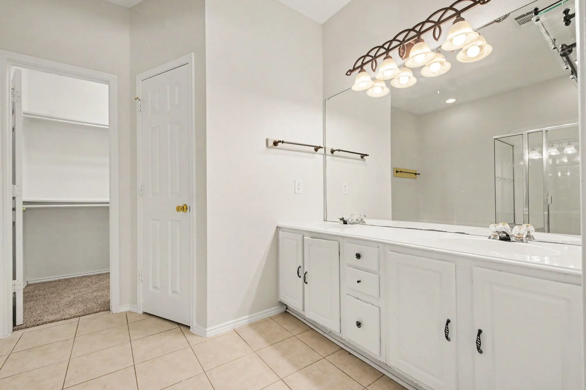 Single Family Residence For Sale in Collin County , 11427 Still Hollow Drive, Frisco, Texas 75035, 3 Bedroom, 3 Bathroom, 2 Garage spaces, 2,004 Sqft, built in 2001, mls#21344601, Real Estate Agent in Frisco, Homes For Sale in Collin county, Homes For Sale in Frisco, Realtor in Frisco Texas, Real Estate Brokerage Independent Realty Texas, Luminita Cordes Realtor