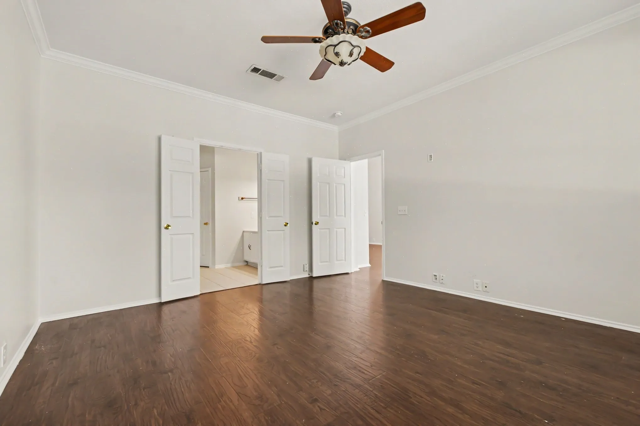 Single Family Residence For Sale in Collin County , 11427 Still Hollow Drive, Frisco, Texas 75035, 3 Bedroom, 3 Bathroom, 2 Garage spaces, 2,004 Sqft, built in 2001, mls#21344601, Real Estate Agent in Frisco, Homes For Sale in Collin county, Homes For Sale in Frisco, Realtor in Frisco Texas, Real Estate Brokerage Independent Realty Texas, Luminita Cordes Realtor