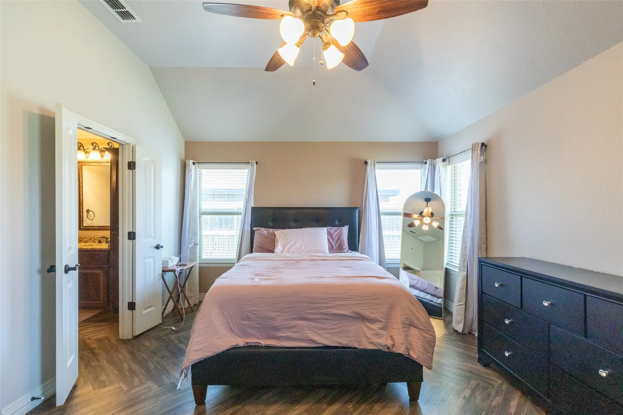 Single Family Residence For Sale in Taylor County , 3426 Firedog Road, Abilene, Texas 79606, 3 Bedroom, 2 Bathroom, 2 Garage spaces, 1,656 Sqft, built in 2015, mls#21344825, Real Estate Agent in Abilene, Homes For Sale in Taylor county, Homes For Sale in Abilene, Realtor in Abilene Texas, Real Estate Brokerage Independent Realty Texas, Luminita Cordes Realtor