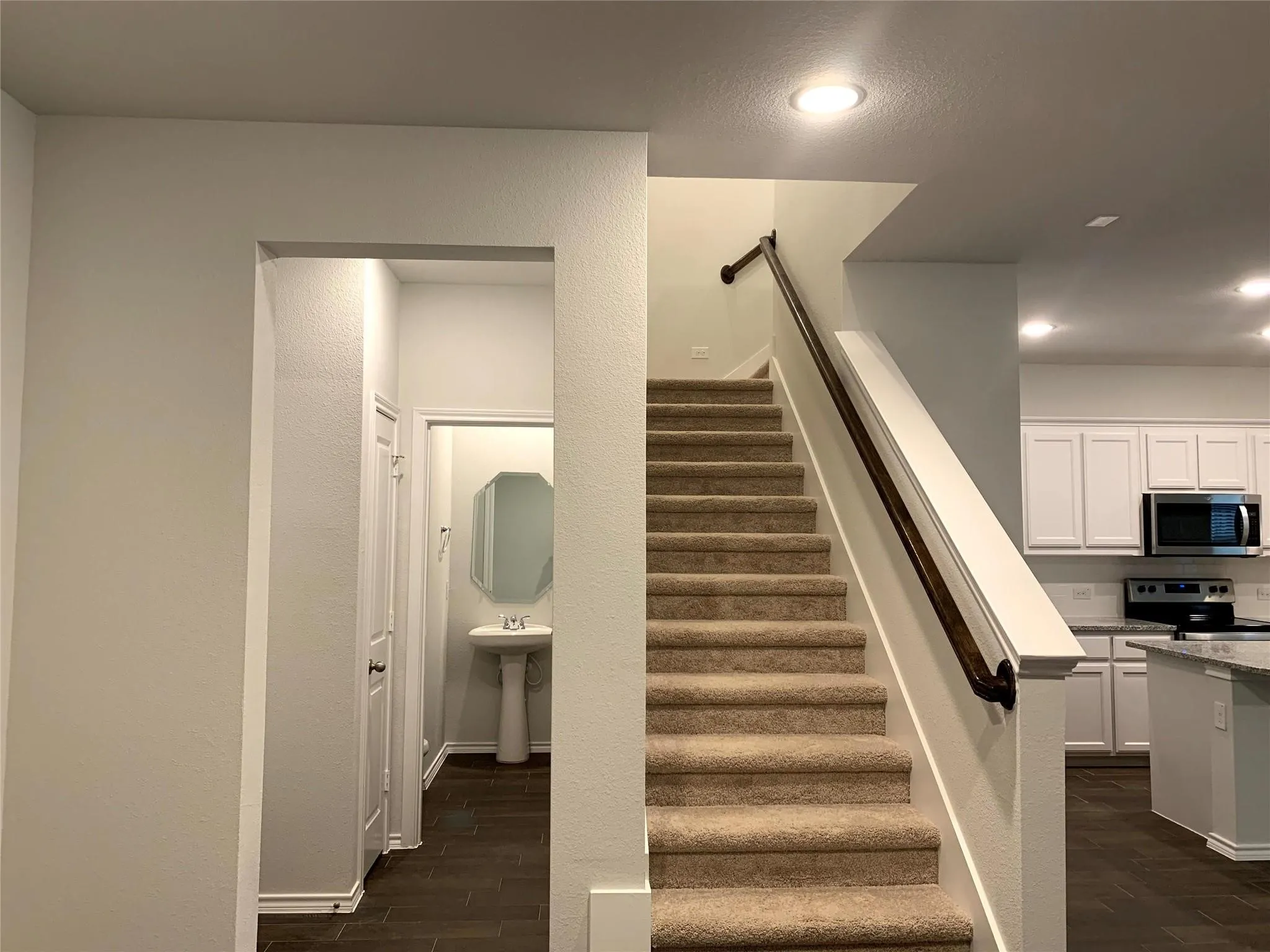 Townhouse For Rent in Tarrant County , 407 Milverton Drive, Fort Worth, Texas 76036, 3 Bedroom, 3 Bathroom, 2 Garage spaces, 1,786 Sqft, built in 2020, mls#21344904, Real Estate Agent in Fort Worth, Homes For Rent in Tarrant county, Homes For Rent in Fort Worth, Realtor in Fort Worth Texas, Real Estate Brokerage Independent Realty Texas, Luminita Cordes Realtor