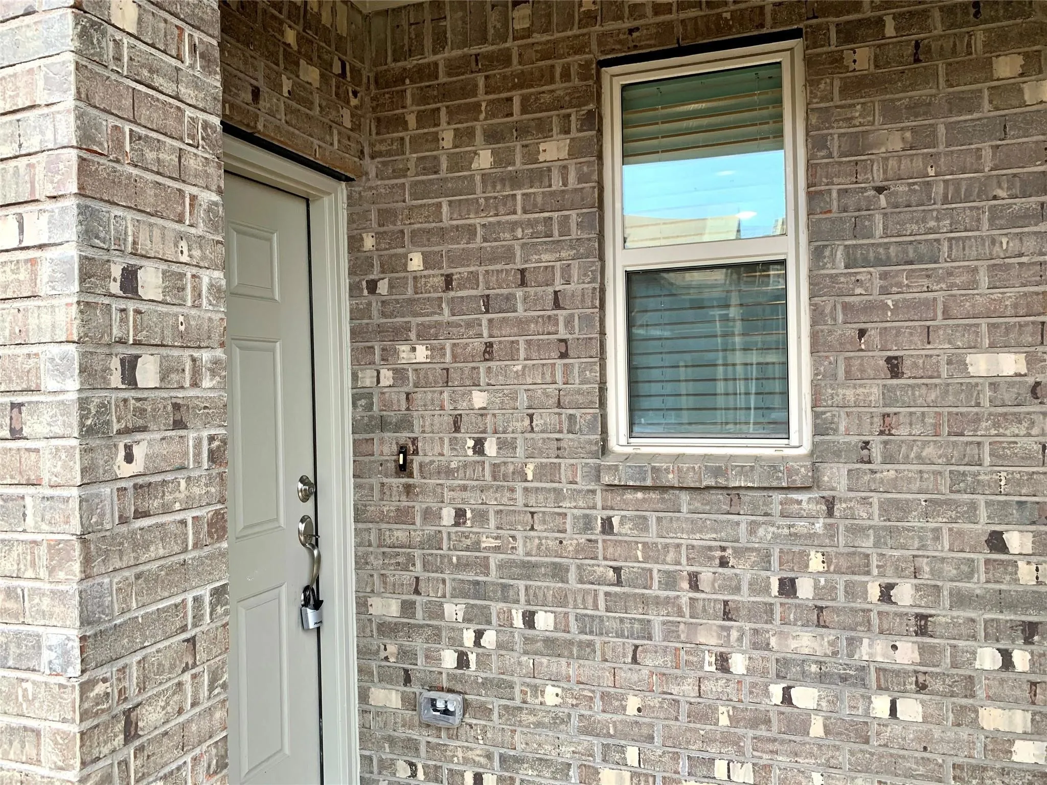 Townhouse For Rent in Tarrant County , 407 Milverton Drive, Fort Worth, Texas 76036, 3 Bedroom, 3 Bathroom, 2 Garage spaces, 1,786 Sqft, built in 2020, mls#21344904, Real Estate Agent in Fort Worth, Homes For Rent in Tarrant county, Homes For Rent in Fort Worth, Realtor in Fort Worth Texas, Real Estate Brokerage Independent Realty Texas, Luminita Cordes Realtor