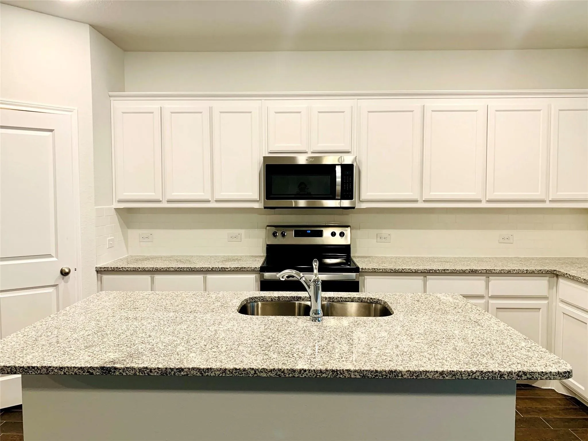 Townhouse For Rent in Tarrant County , 407 Milverton Drive, Fort Worth, Texas 76036, 3 Bedroom, 3 Bathroom, 2 Garage spaces, 1,786 Sqft, built in 2020, mls#21344904, Real Estate Agent in Fort Worth, Homes For Rent in Tarrant county, Homes For Rent in Fort Worth, Realtor in Fort Worth Texas, Real Estate Brokerage Independent Realty Texas, Luminita Cordes Realtor