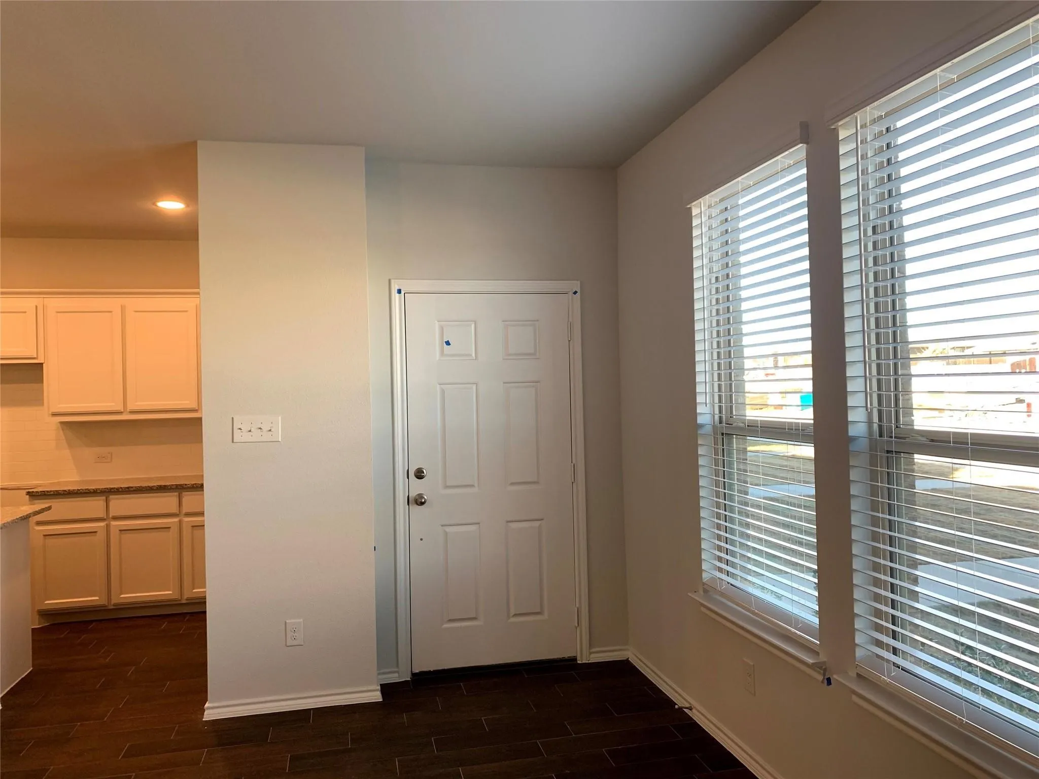 Townhouse For Rent in Tarrant County , 407 Milverton Drive, Fort Worth, Texas 76036, 3 Bedroom, 3 Bathroom, 2 Garage spaces, 1,786 Sqft, built in 2020, mls#21344904, Real Estate Agent in Fort Worth, Homes For Rent in Tarrant county, Homes For Rent in Fort Worth, Realtor in Fort Worth Texas, Real Estate Brokerage Independent Realty Texas, Luminita Cordes Realtor