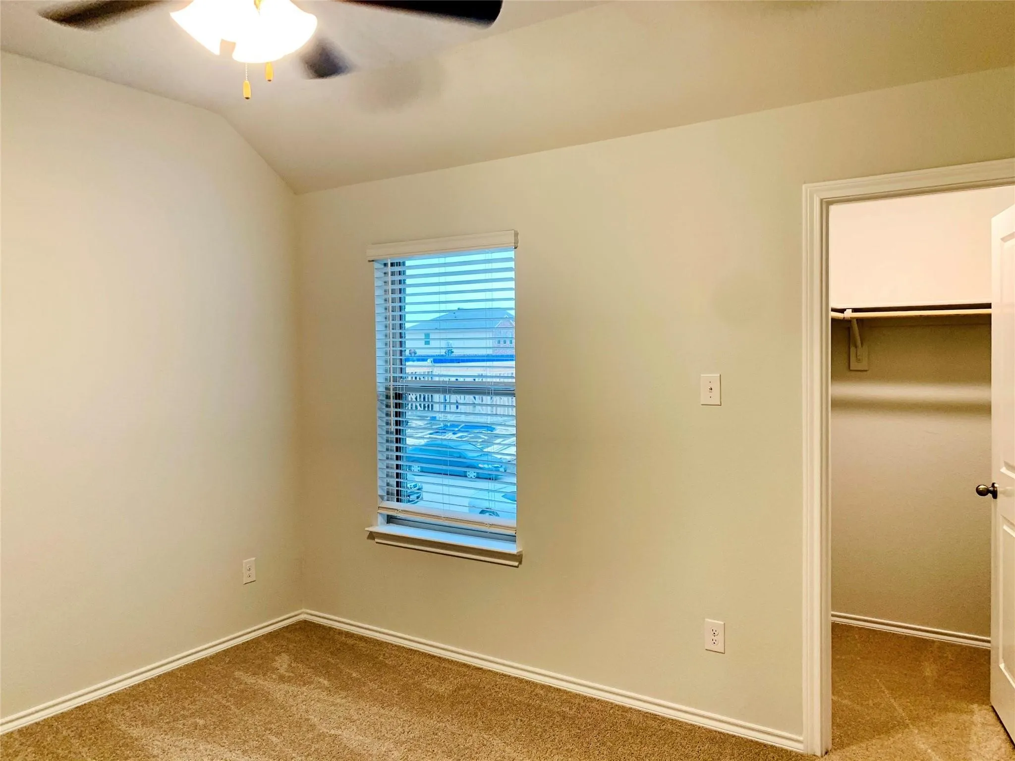 Townhouse For Rent in Tarrant County , 407 Milverton Drive, Fort Worth, Texas 76036, 3 Bedroom, 3 Bathroom, 2 Garage spaces, 1,786 Sqft, built in 2020, mls#21344904, Real Estate Agent in Fort Worth, Homes For Rent in Tarrant county, Homes For Rent in Fort Worth, Realtor in Fort Worth Texas, Real Estate Brokerage Independent Realty Texas, Luminita Cordes Realtor