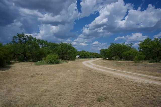 Mobile Home For Sale in Young County , 345 Butler Loop, Graham, Texas 76450, 3 Bedroom, 2 Bathroom, Garage spaces, 1,488 Sqft, built in 1980, mls#21344907, Real Estate Agent in Graham, Homes For Sale in Young county, Homes For Sale in Graham, Realtor in Graham Texas, Real Estate Brokerage Independent Realty Texas, Luminita Cordes Realtor