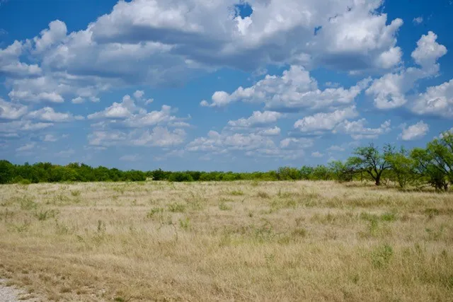 Mobile Home For Sale in Young County , 345 Butler Loop, Graham, Texas 76450, 3 Bedroom, 2 Bathroom, Garage spaces, 1,488 Sqft, built in 1980, mls#21344907, Real Estate Agent in Graham, Homes For Sale in Young county, Homes For Sale in Graham, Realtor in Graham Texas, Real Estate Brokerage Independent Realty Texas, Luminita Cordes Realtor