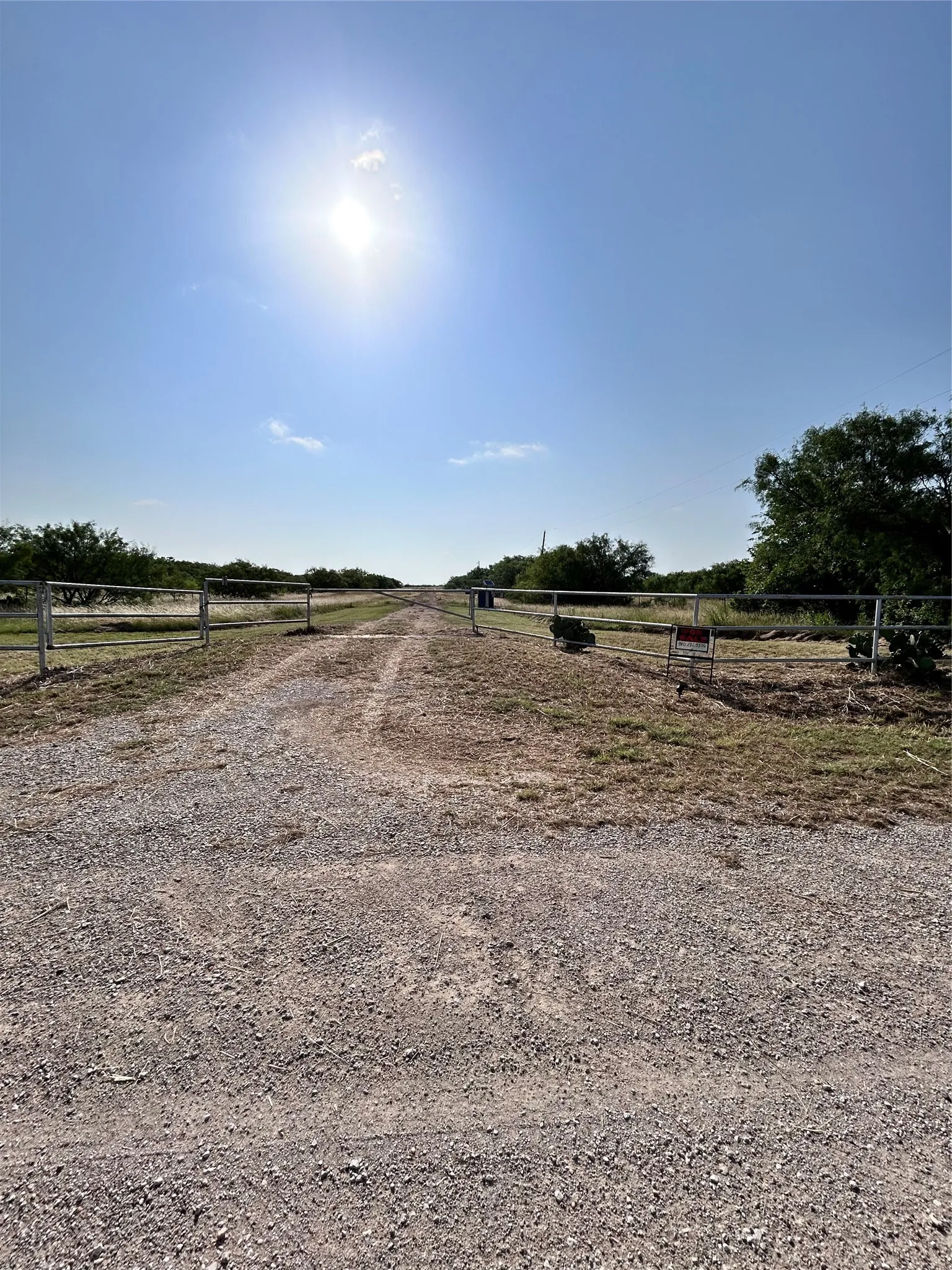 Mobile Home For Sale in Young County , 345 Butler Loop, Graham, Texas 76450, 3 Bedroom, 2 Bathroom, Garage spaces, 1,488 Sqft, built in 1980, mls#21344907, Real Estate Agent in Graham, Homes For Sale in Young county, Homes For Sale in Graham, Realtor in Graham Texas, Real Estate Brokerage Independent Realty Texas, Luminita Cordes Realtor