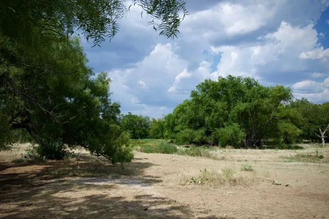Mobile Home For Sale in Young County , 345 Butler Loop, Graham, Texas 76450, 3 Bedroom, 2 Bathroom, Garage spaces, 1,488 Sqft, built in 1980, mls#21344907, Real Estate Agent in Graham, Homes For Sale in Young county, Homes For Sale in Graham, Realtor in Graham Texas, Real Estate Brokerage Independent Realty Texas, Luminita Cordes Realtor