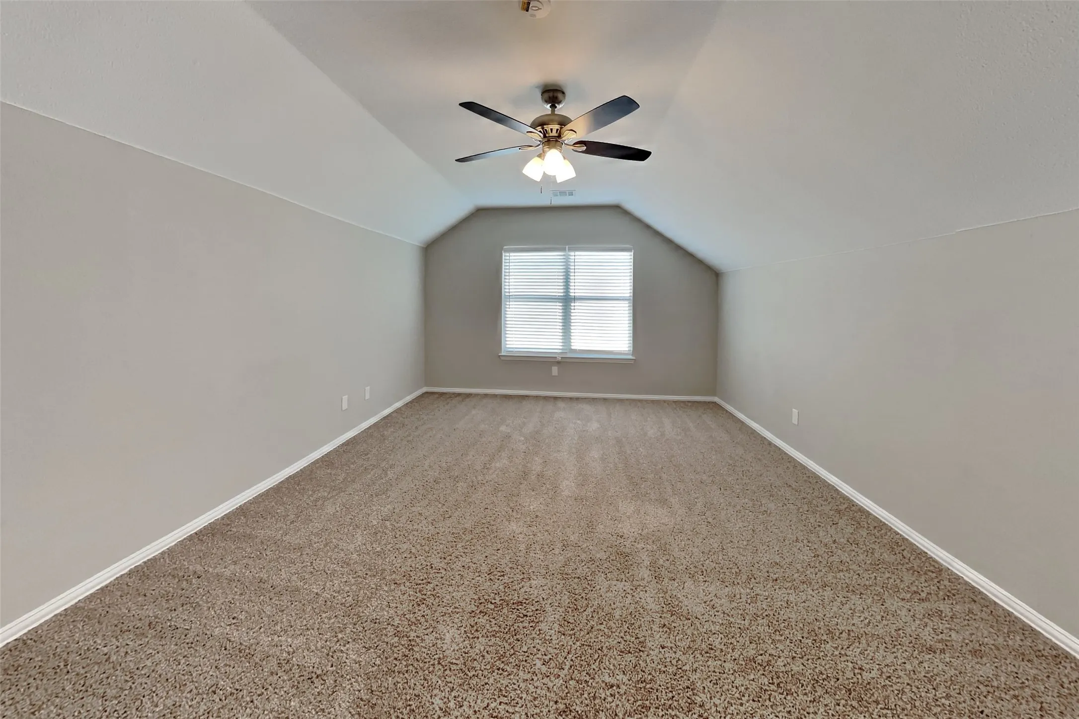 Single Family Residence For Rent in Tarrant County , 106 Rock Meadow Trail, Mansfield, Texas 76063, 4 Bedroom, 3 Bathroom, 2 Garage spaces, 2,835 Sqft, built in 2002, mls#21344900, Real Estate Agent in Mansfield, Homes For Rent in Tarrant county, Homes For Rent in Mansfield, Realtor in Mansfield Texas, Real Estate Brokerage Independent Realty Texas, Luminita Cordes Realtor
