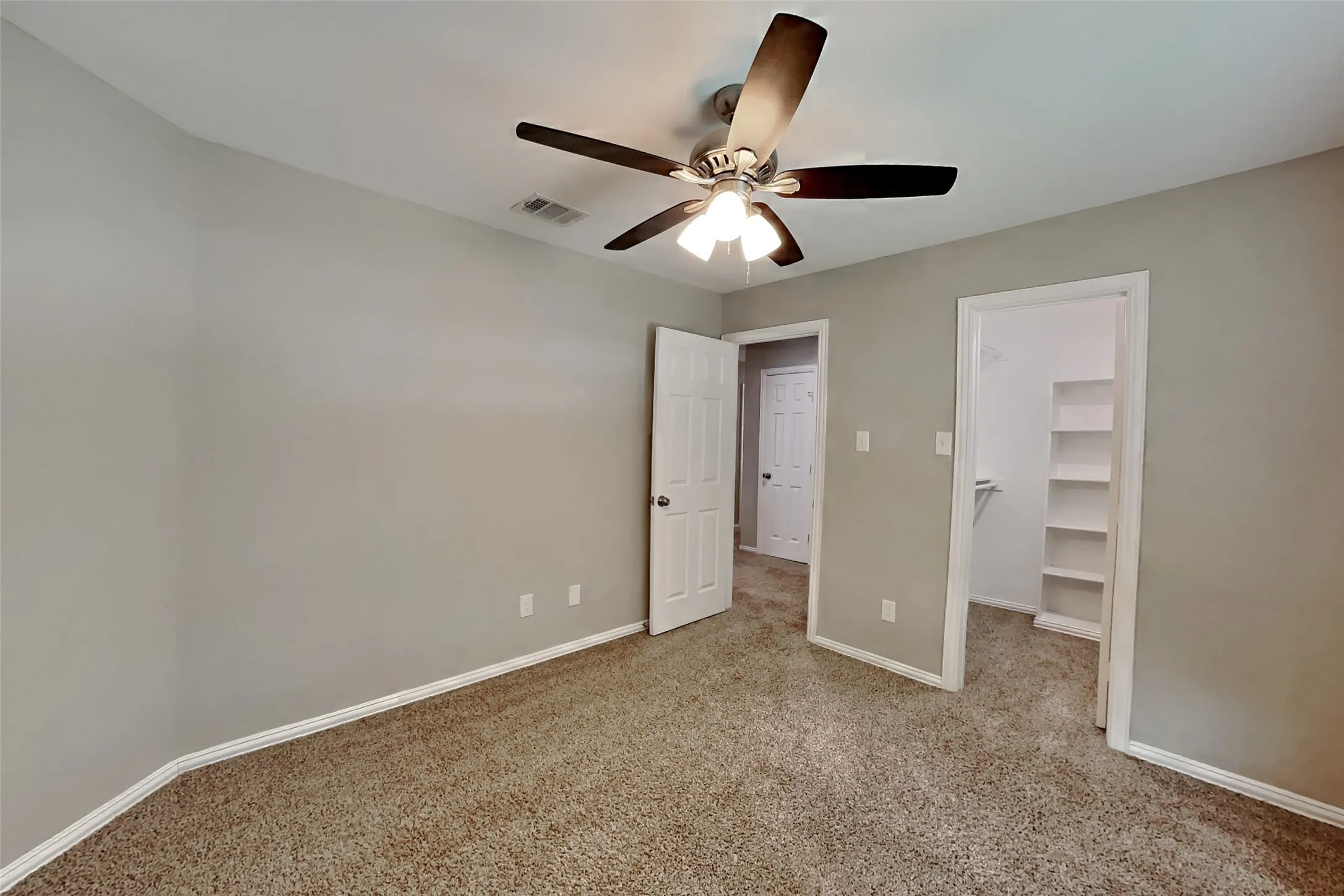 Single Family Residence For Rent in Tarrant County , 106 Rock Meadow Trail, Mansfield, Texas 76063, 4 Bedroom, 3 Bathroom, 2 Garage spaces, 2,835 Sqft, built in 2002, mls#21344900, Real Estate Agent in Mansfield, Homes For Rent in Tarrant county, Homes For Rent in Mansfield, Realtor in Mansfield Texas, Real Estate Brokerage Independent Realty Texas, Luminita Cordes Realtor