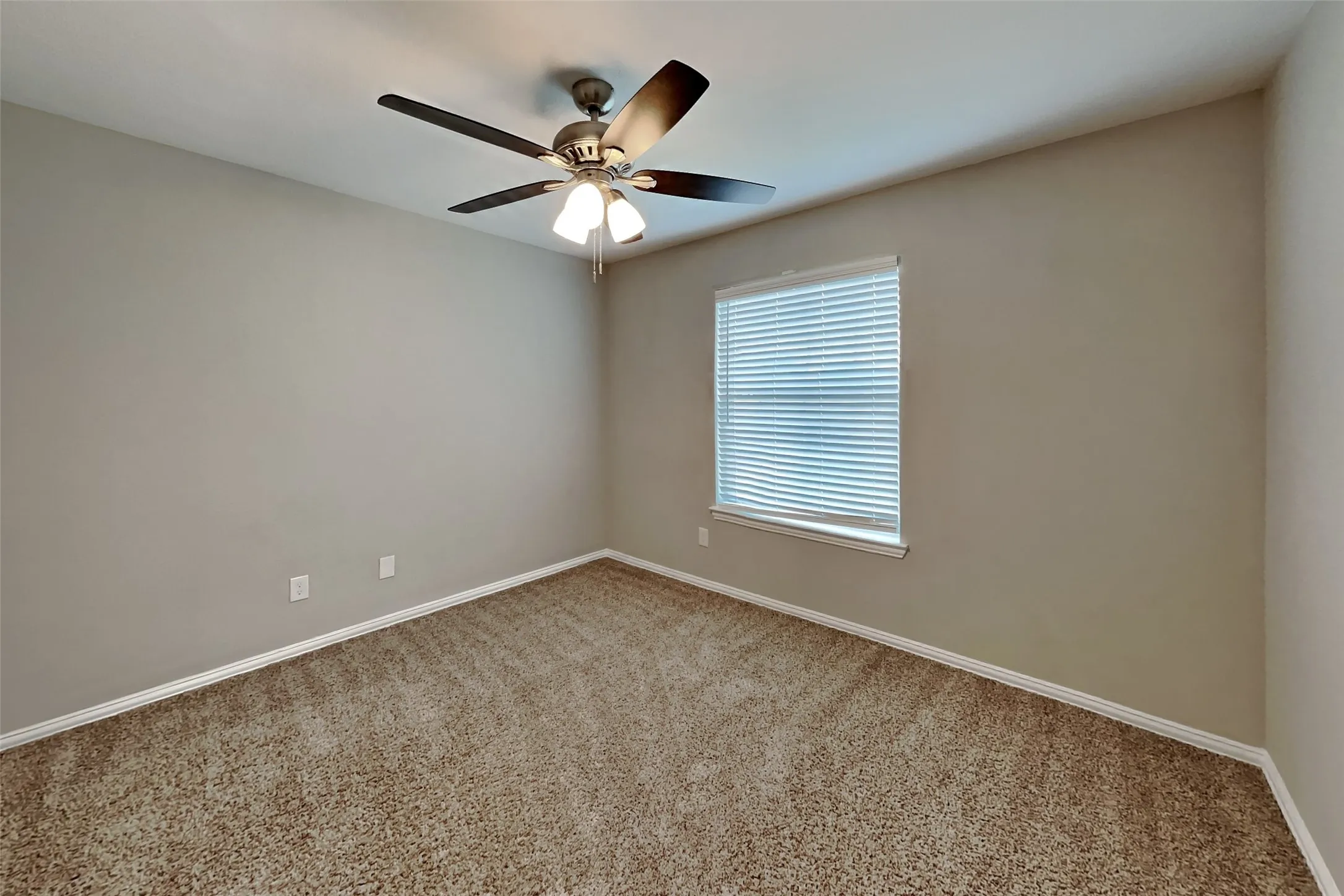 Single Family Residence For Rent in Tarrant County , 106 Rock Meadow Trail, Mansfield, Texas 76063, 4 Bedroom, 3 Bathroom, 2 Garage spaces, 2,835 Sqft, built in 2002, mls#21344900, Real Estate Agent in Mansfield, Homes For Rent in Tarrant county, Homes For Rent in Mansfield, Realtor in Mansfield Texas, Real Estate Brokerage Independent Realty Texas, Luminita Cordes Realtor