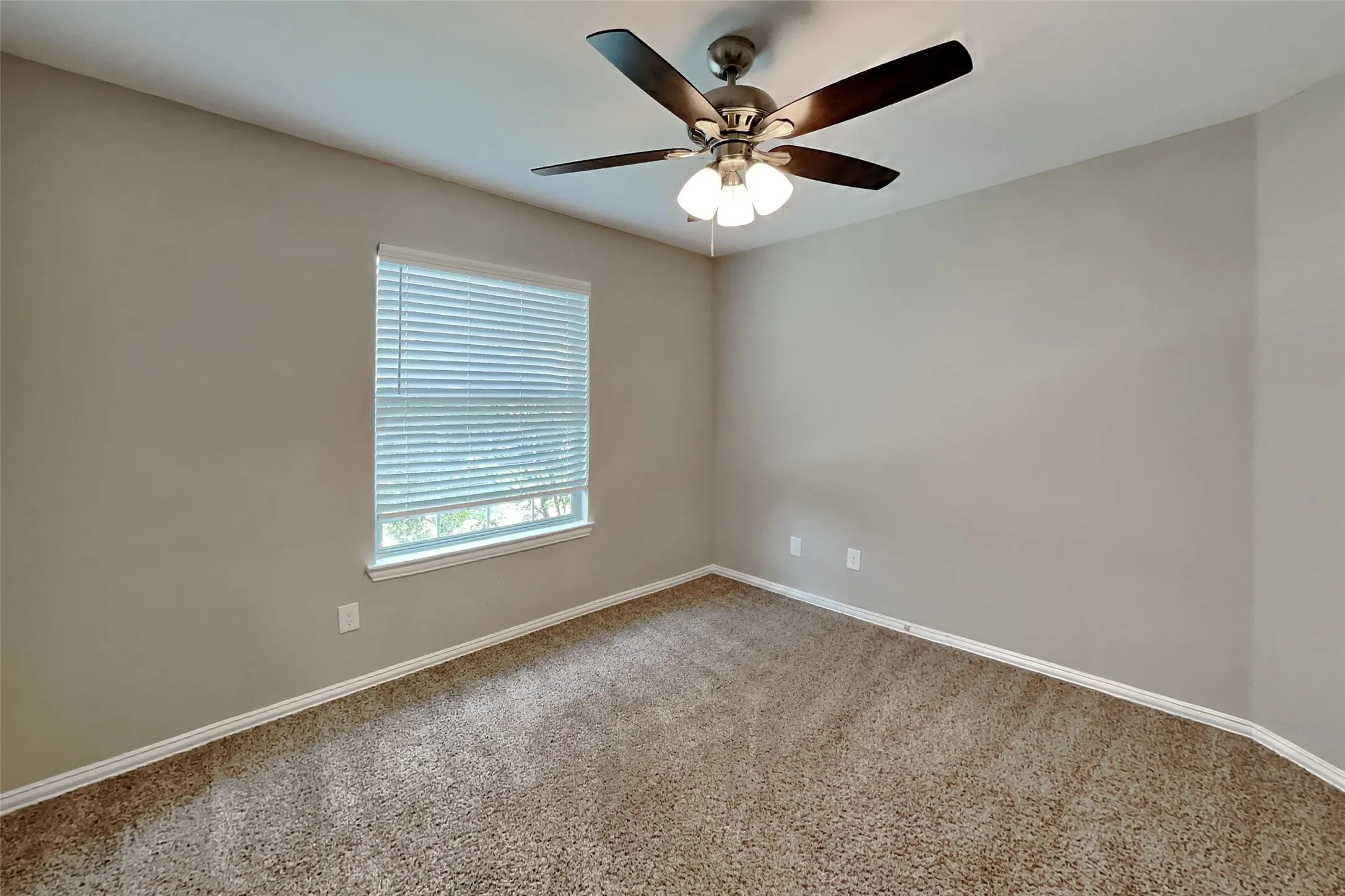 Single Family Residence For Rent in Tarrant County , 106 Rock Meadow Trail, Mansfield, Texas 76063, 4 Bedroom, 3 Bathroom, 2 Garage spaces, 2,835 Sqft, built in 2002, mls#21344900, Real Estate Agent in Mansfield, Homes For Rent in Tarrant county, Homes For Rent in Mansfield, Realtor in Mansfield Texas, Real Estate Brokerage Independent Realty Texas, Luminita Cordes Realtor
