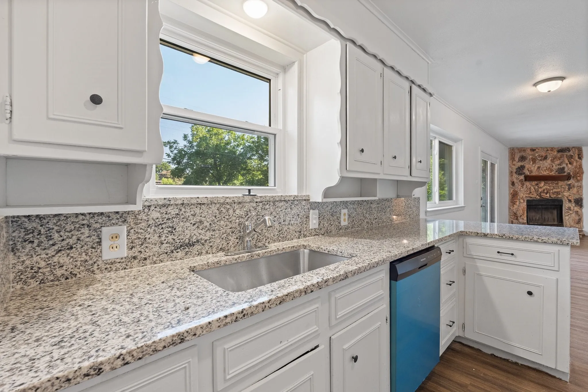 Single Family Residence For Sale in Johnson County , 1206 Hemphill Drive, Cleburne, Texas 76033, 3 Bedroom, 2 Bathroom, 2 Garage spaces, 1,350 Sqft, built in 1968, mls#21342870, Real Estate Agent in Cleburne, Homes For Sale in Johnson county, Homes For Sale in Cleburne, Realtor in Cleburne Texas, Real Estate Brokerage Independent Realty Texas, Luminita Cordes Realtor