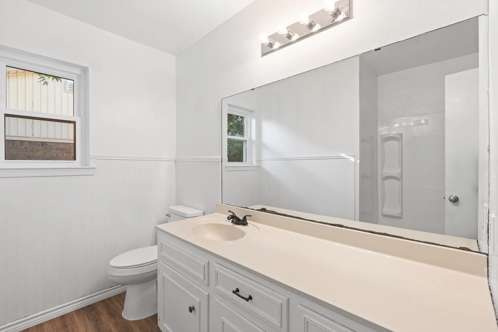 Single Family Residence For Sale in Johnson County , 1206 Hemphill Drive, Cleburne, Texas 76033, 3 Bedroom, 2 Bathroom, 2 Garage spaces, 1,350 Sqft, built in 1968, mls#21342870, Real Estate Agent in Cleburne, Homes For Sale in Johnson county, Homes For Sale in Cleburne, Realtor in Cleburne Texas, Real Estate Brokerage Independent Realty Texas, Luminita Cordes Realtor