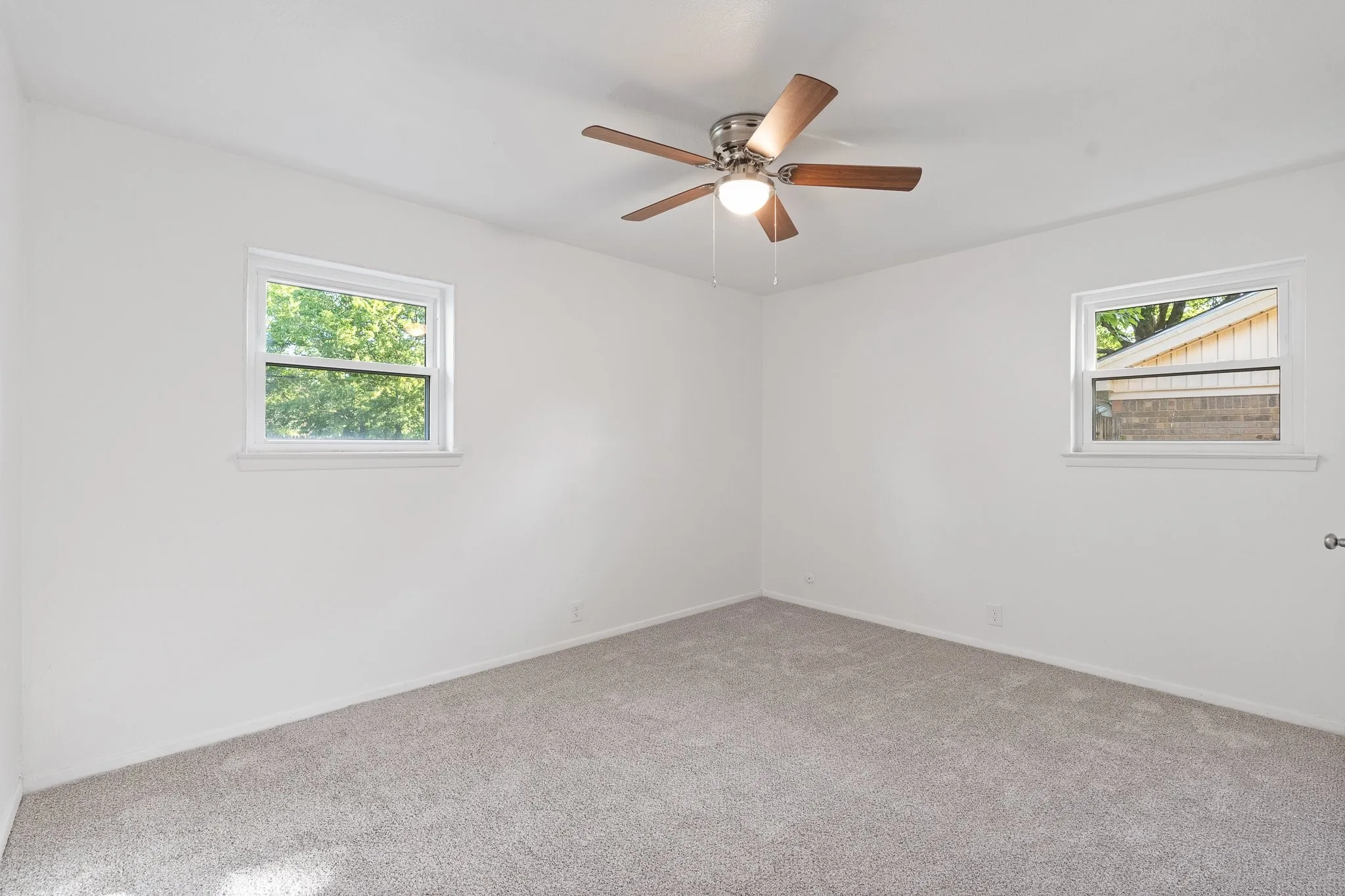 Single Family Residence For Sale in Johnson County , 1206 Hemphill Drive, Cleburne, Texas 76033, 3 Bedroom, 2 Bathroom, 2 Garage spaces, 1,350 Sqft, built in 1968, mls#21342870, Real Estate Agent in Cleburne, Homes For Sale in Johnson county, Homes For Sale in Cleburne, Realtor in Cleburne Texas, Real Estate Brokerage Independent Realty Texas, Luminita Cordes Realtor