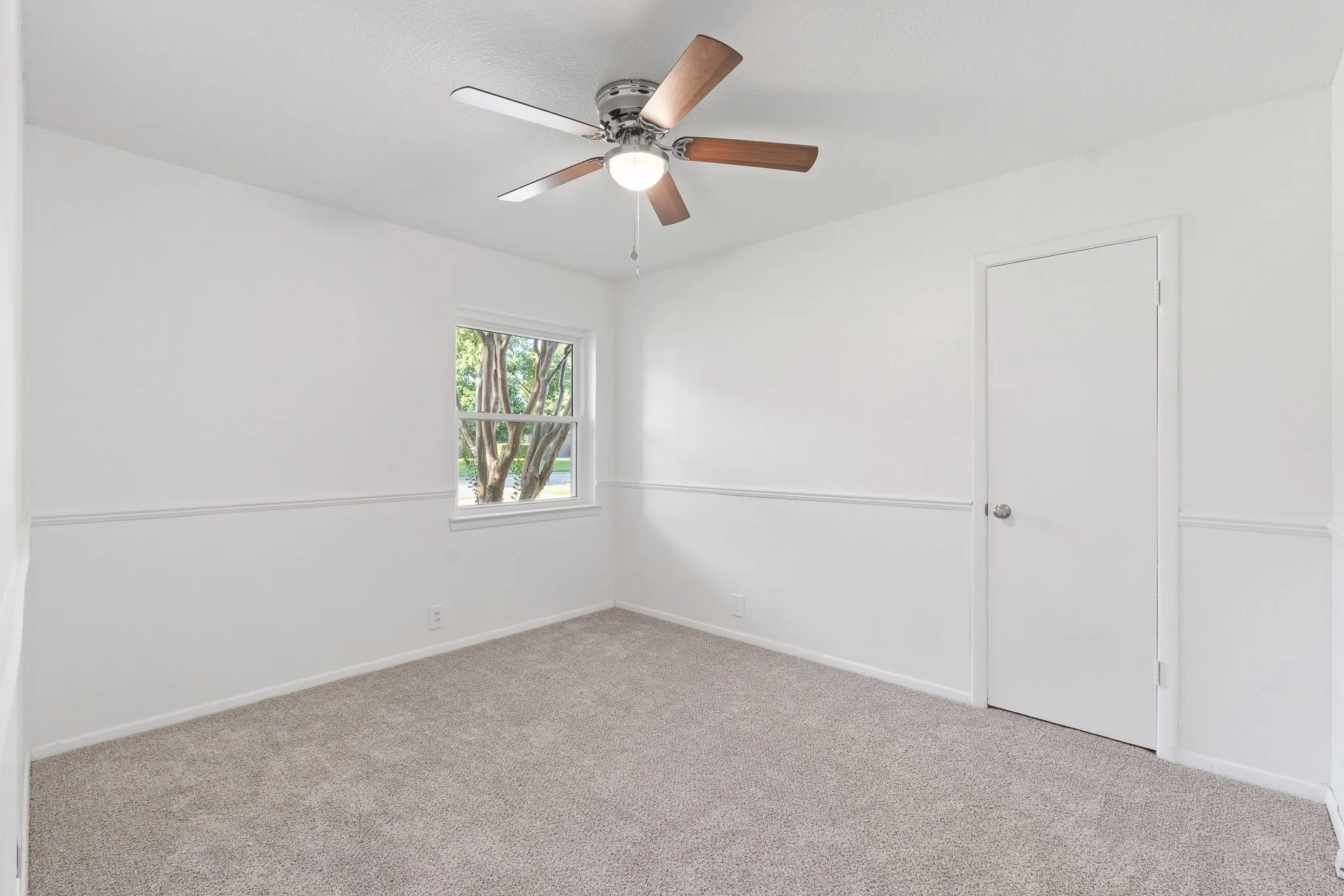 Single Family Residence For Sale in Johnson County , 1206 Hemphill Drive, Cleburne, Texas 76033, 3 Bedroom, 2 Bathroom, 2 Garage spaces, 1,350 Sqft, built in 1968, mls#21342870, Real Estate Agent in Cleburne, Homes For Sale in Johnson county, Homes For Sale in Cleburne, Realtor in Cleburne Texas, Real Estate Brokerage Independent Realty Texas, Luminita Cordes Realtor