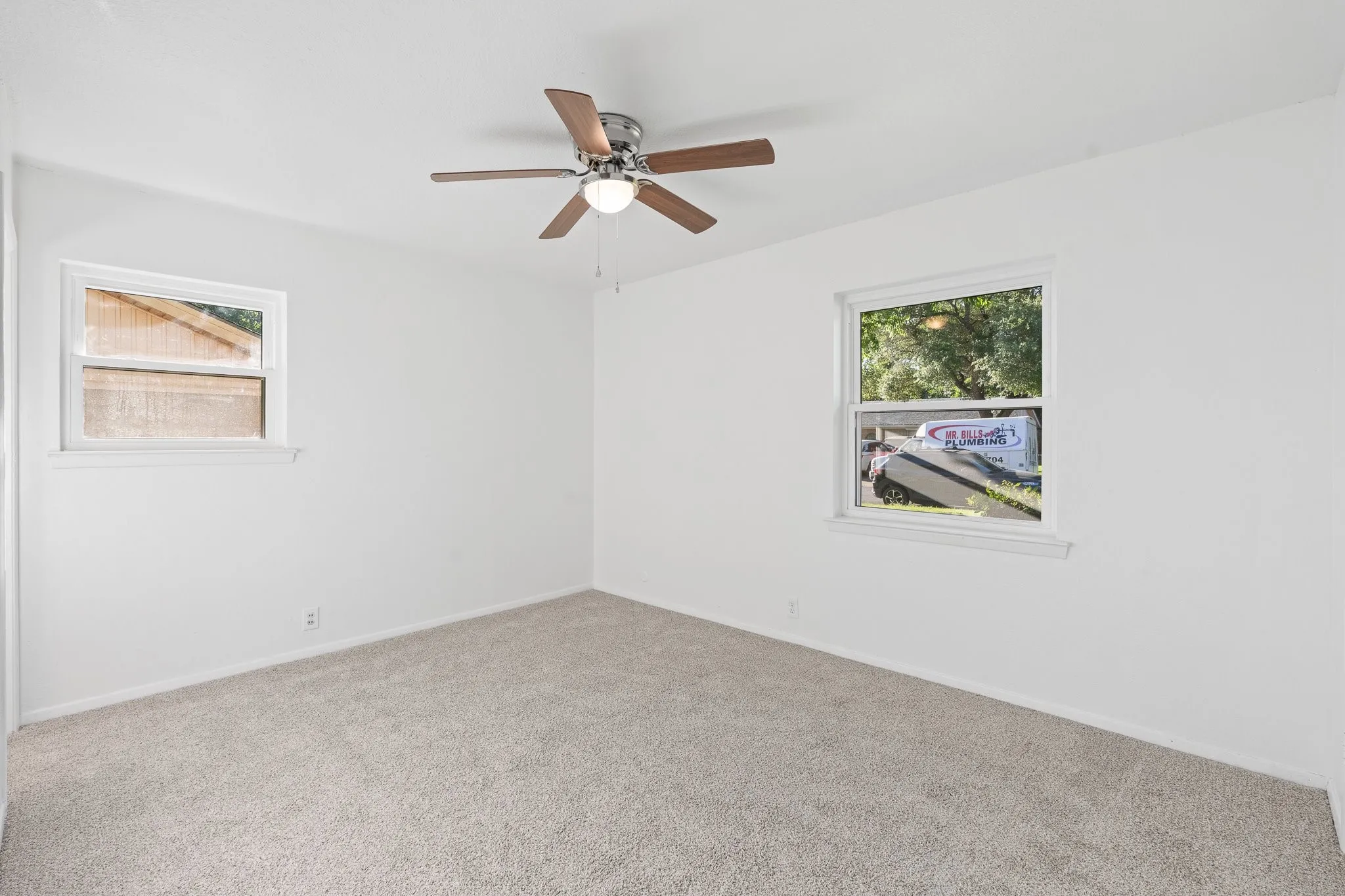 Single Family Residence For Sale in Johnson County , 1206 Hemphill Drive, Cleburne, Texas 76033, 3 Bedroom, 2 Bathroom, 2 Garage spaces, 1,350 Sqft, built in 1968, mls#21342870, Real Estate Agent in Cleburne, Homes For Sale in Johnson county, Homes For Sale in Cleburne, Realtor in Cleburne Texas, Real Estate Brokerage Independent Realty Texas, Luminita Cordes Realtor