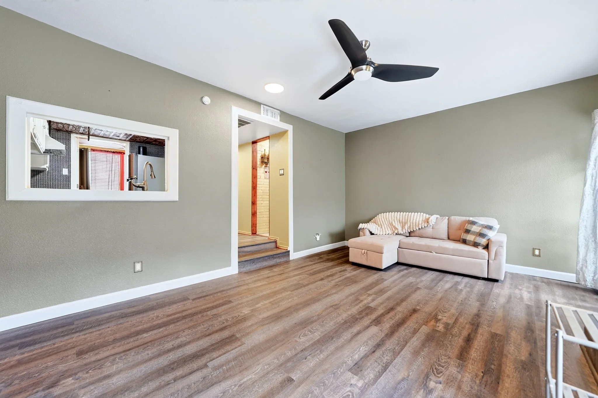 Condominium For Sale in Dallas County , 7145 Fair Oaks Avenue 37, Dallas, Texas 75231, 2 Bedrooms, 3 Bathrooms, Garage spaces, 1,211 Sqft, built in 1974, Price $161,000, mls#21344524, Real Estate Agent in Dallas, Homes For Sale in Dallas county, Homes For Sale in Dallas, Realtor in Dallas Texas, Real Estate Brokerage Independent Realty Texas, Luminita Cordes Realtor