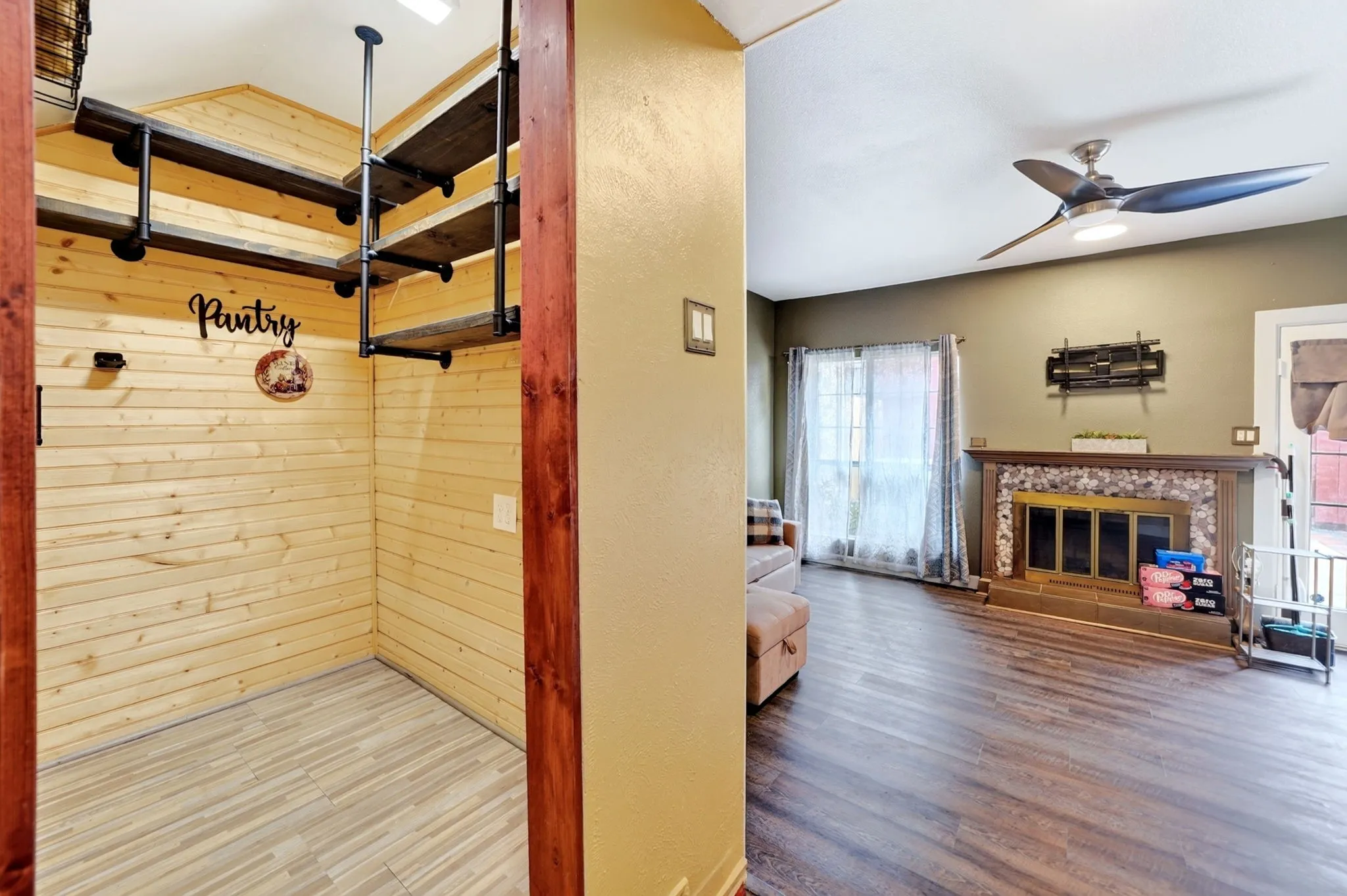Condominium For Sale in Dallas County , 7145 Fair Oaks Avenue 37, Dallas, Texas 75231, 2 Bedrooms, 3 Bathrooms, Garage spaces, 1,211 Sqft, built in 1974, Price $161,000, mls#21344524, Real Estate Agent in Dallas, Homes For Sale in Dallas county, Homes For Sale in Dallas, Realtor in Dallas Texas, Real Estate Brokerage Independent Realty Texas, Luminita Cordes Realtor