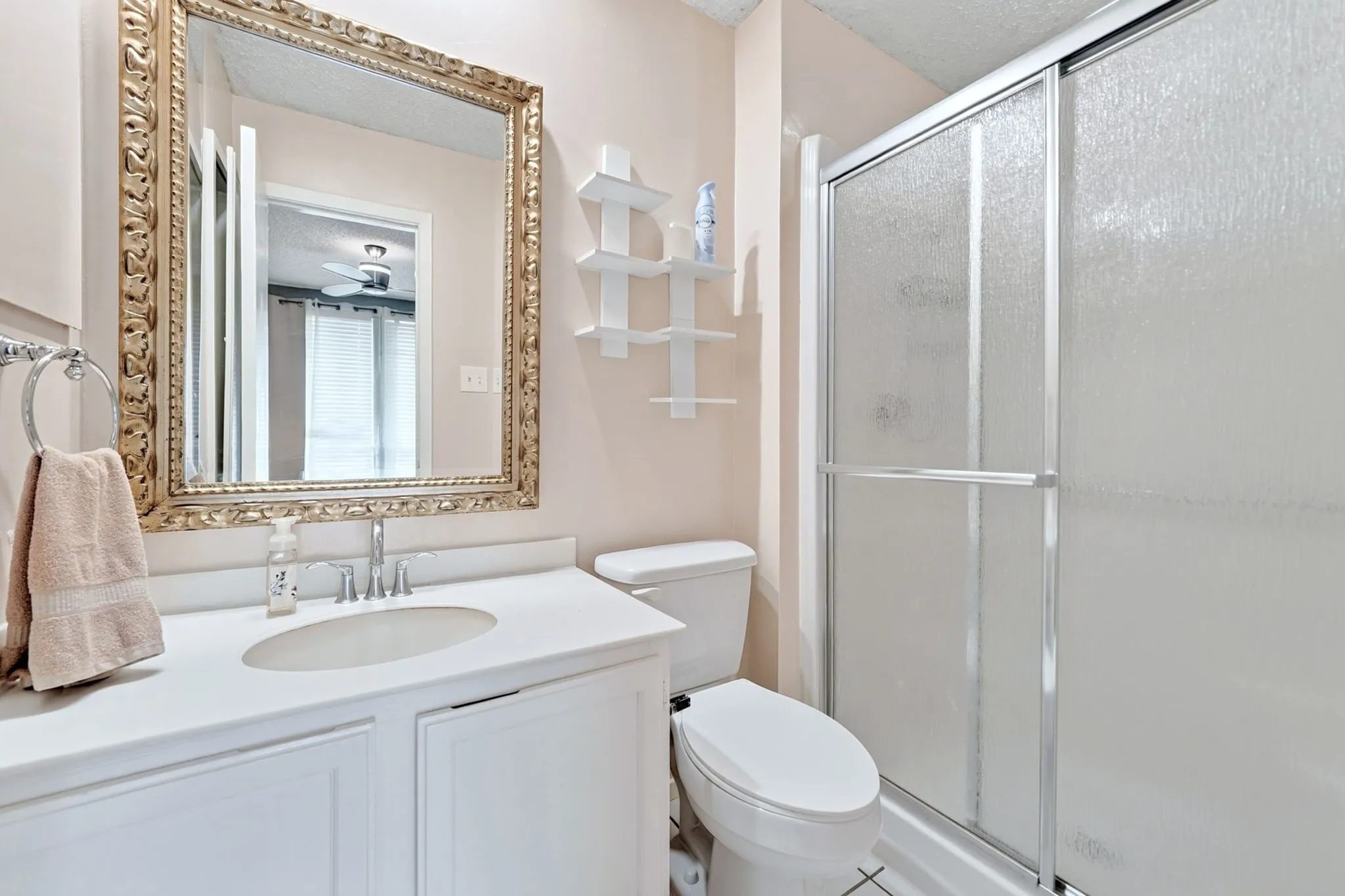 Condominium For Sale in Dallas County , 7145 Fair Oaks Avenue 37, Dallas, Texas 75231, 2 Bedrooms, 3 Bathrooms, Garage spaces, 1,211 Sqft, built in 1974, Price $161,000, mls#21344524, Real Estate Agent in Dallas, Homes For Sale in Dallas county, Homes For Sale in Dallas, Realtor in Dallas Texas, Real Estate Brokerage Independent Realty Texas, Luminita Cordes Realtor