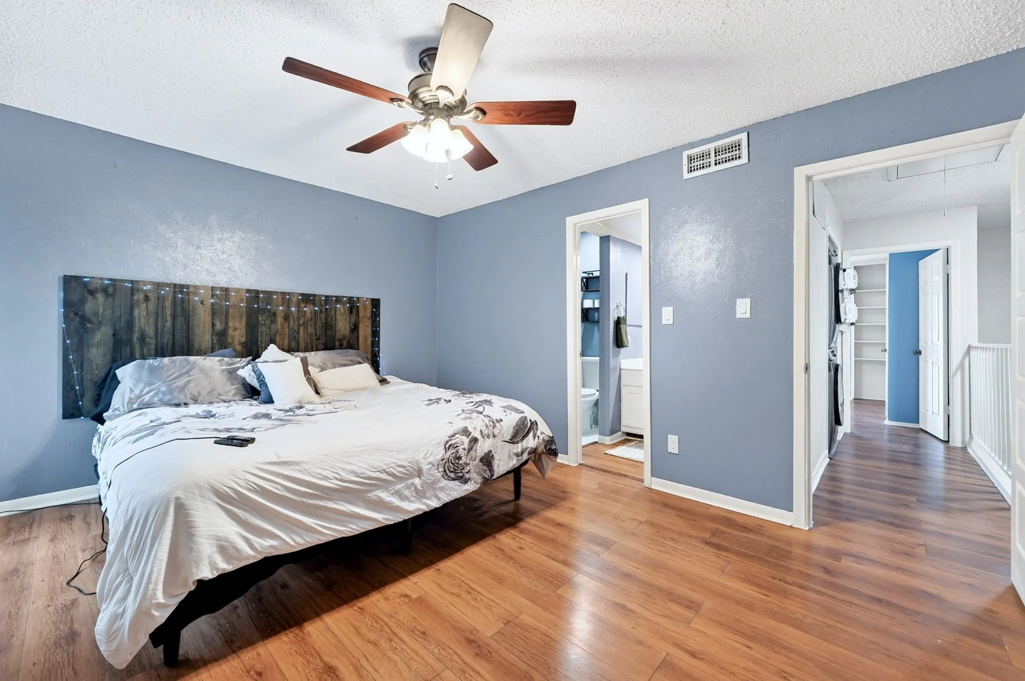 Condominium For Sale in Dallas County , 7145 Fair Oaks Avenue 37, Dallas, Texas 75231, 2 Bedrooms, 3 Bathrooms, Garage spaces, 1,211 Sqft, built in 1974, Price $161,000, mls#21344524, Real Estate Agent in Dallas, Homes For Sale in Dallas county, Homes For Sale in Dallas, Realtor in Dallas Texas, Real Estate Brokerage Independent Realty Texas, Luminita Cordes Realtor