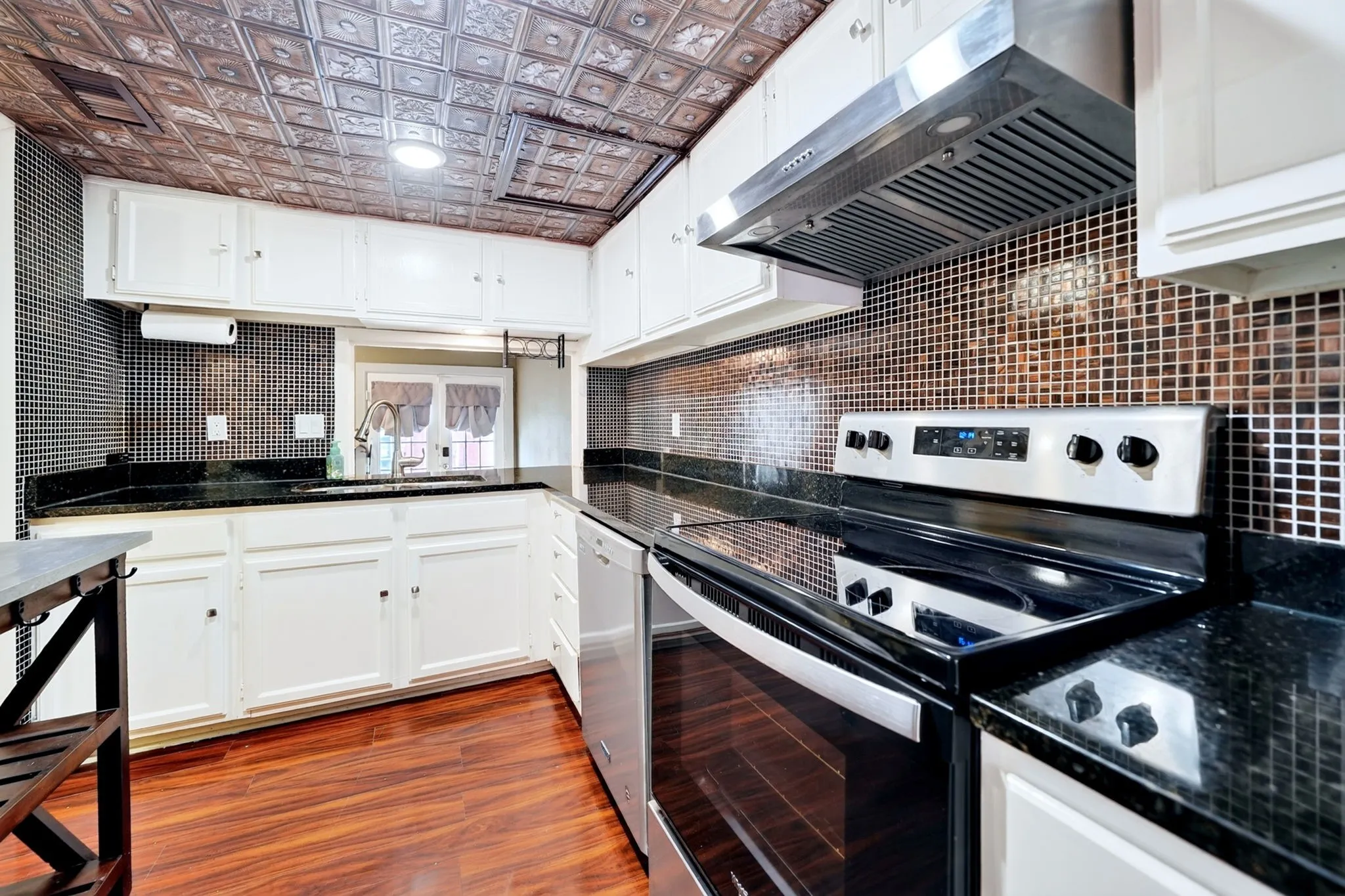 Condominium For Sale in Dallas County , 7145 Fair Oaks Avenue 37, Dallas, Texas 75231, 2 Bedrooms, 3 Bathrooms, Garage spaces, 1,211 Sqft, built in 1974, Price $161,000, mls#21344524, Real Estate Agent in Dallas, Homes For Sale in Dallas county, Homes For Sale in Dallas, Realtor in Dallas Texas, Real Estate Brokerage Independent Realty Texas, Luminita Cordes Realtor