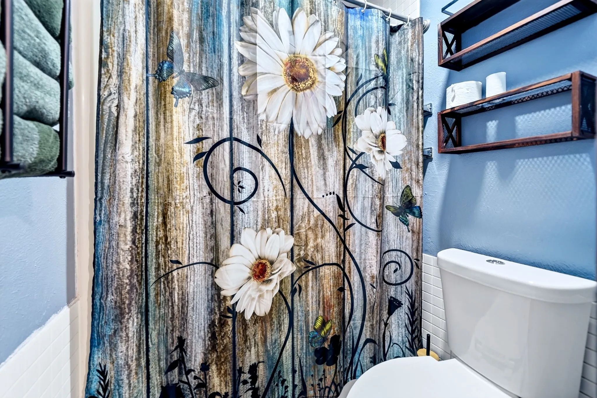 Condominium For Sale in Dallas County , 7145 Fair Oaks Avenue 37, Dallas, Texas 75231, 2 Bedrooms, 3 Bathrooms, Garage spaces, 1,211 Sqft, built in 1974, Price $161,000, mls#21344524, Real Estate Agent in Dallas, Homes For Sale in Dallas county, Homes For Sale in Dallas, Realtor in Dallas Texas, Real Estate Brokerage Independent Realty Texas, Luminita Cordes Realtor