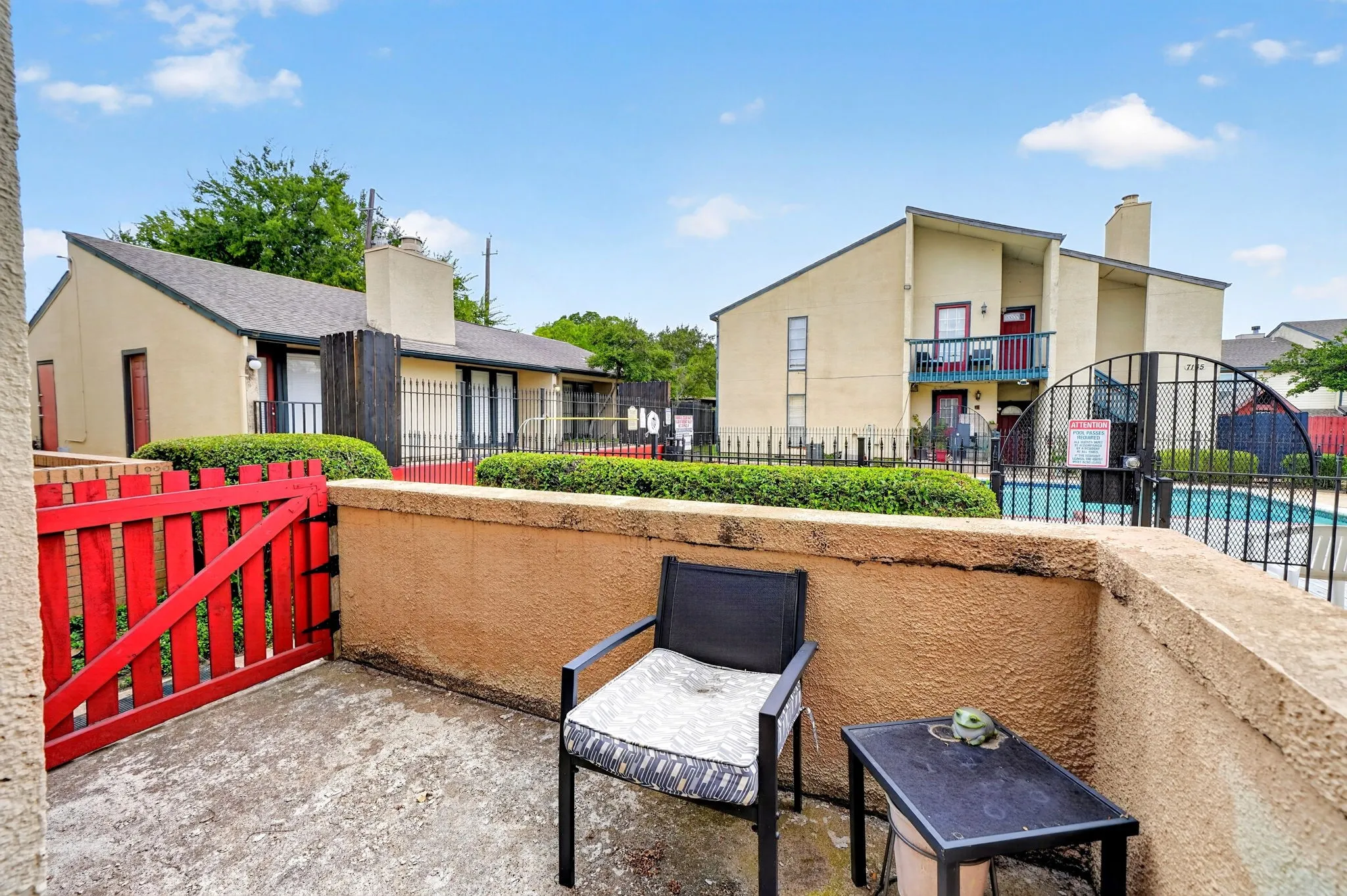 Condominium For Sale in Dallas County , 7145 Fair Oaks Avenue 37, Dallas, Texas 75231, 2 Bedrooms, 3 Bathrooms, Garage spaces, 1,211 Sqft, built in 1974, Price $161,000, mls#21344524, Real Estate Agent in Dallas, Homes For Sale in Dallas county, Homes For Sale in Dallas, Realtor in Dallas Texas, Real Estate Brokerage Independent Realty Texas, Luminita Cordes Realtor