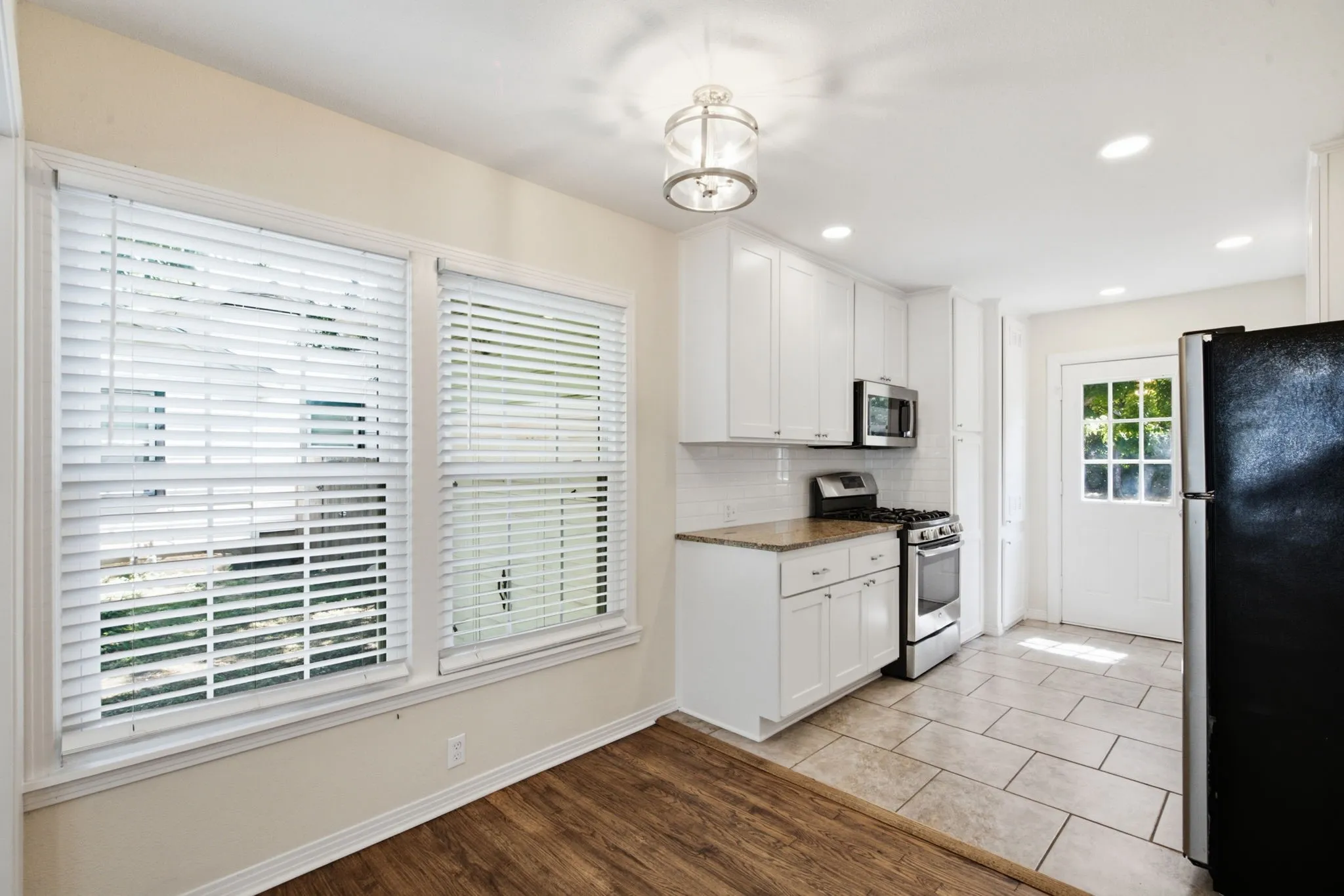 Single Family Residence For Sale in Parker County , 1310 Oliver Street, Weatherford, Texas 76086, 2 Bedroom, 1 Bathroom, 1 Garage spaces, 747 Sqft, built in 1957, mls#21344199, Real Estate Agent in Weatherford, Homes For Sale in Parker county, Homes For Sale in Weatherford, Realtor in Weatherford Texas, Real Estate Brokerage Independent Realty Texas, Luminita Cordes Realtor